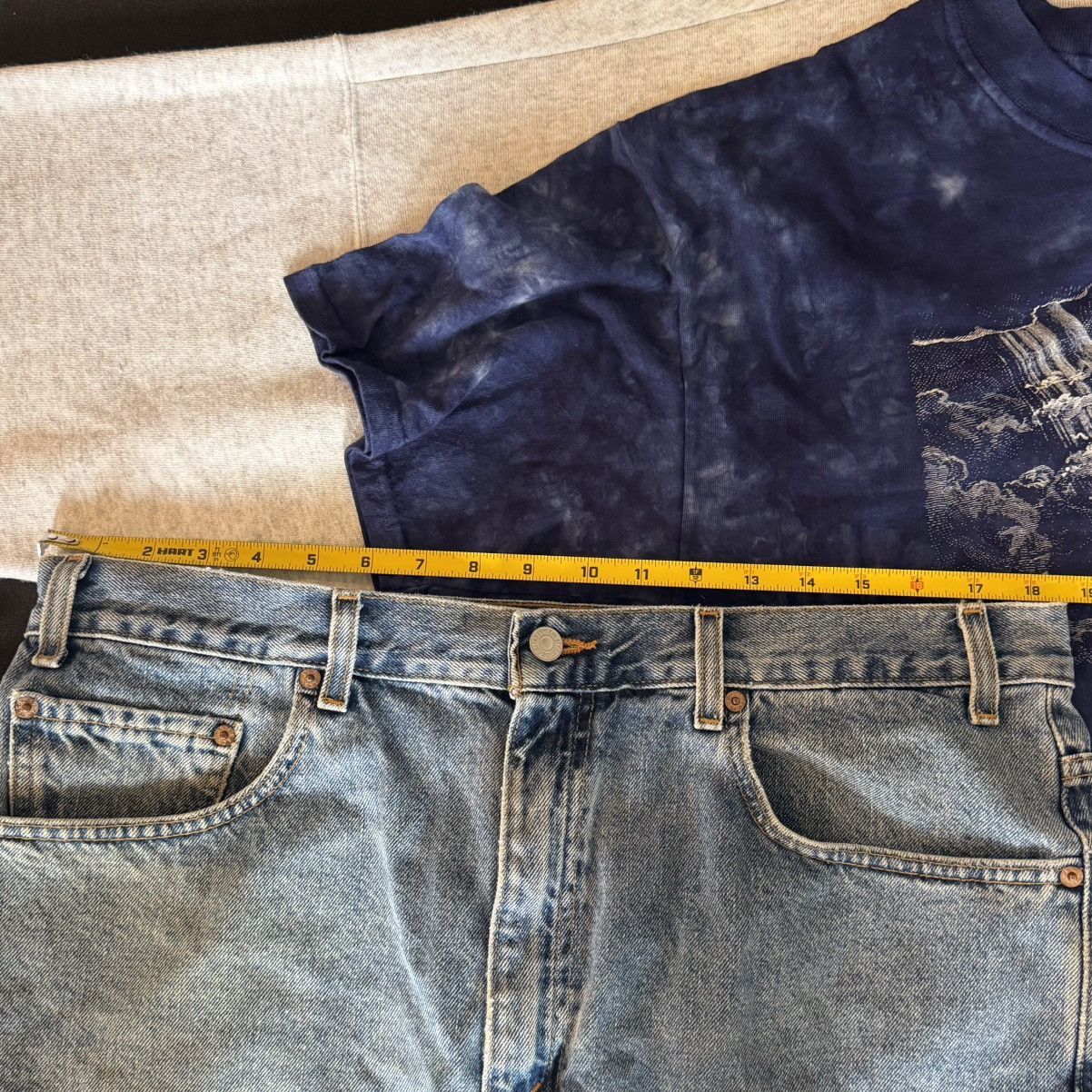 Levi's vintage levi’s 505 light wash jean shorts, jorts 2000 y2k Size US 37 - 9 Thumbnail