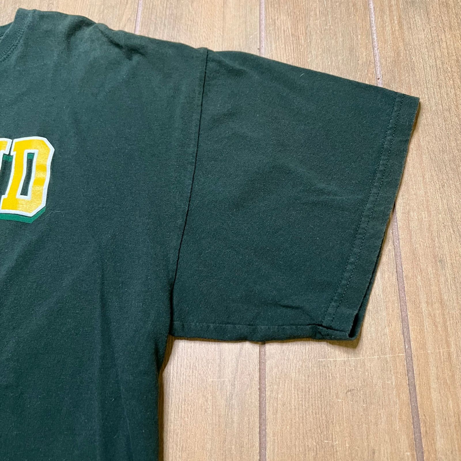 Majestic Vintage Oakland Athletics Baseball T-shirt Men Sz XL Size US XL / EU 56 / 4 - 4 Thumbnail