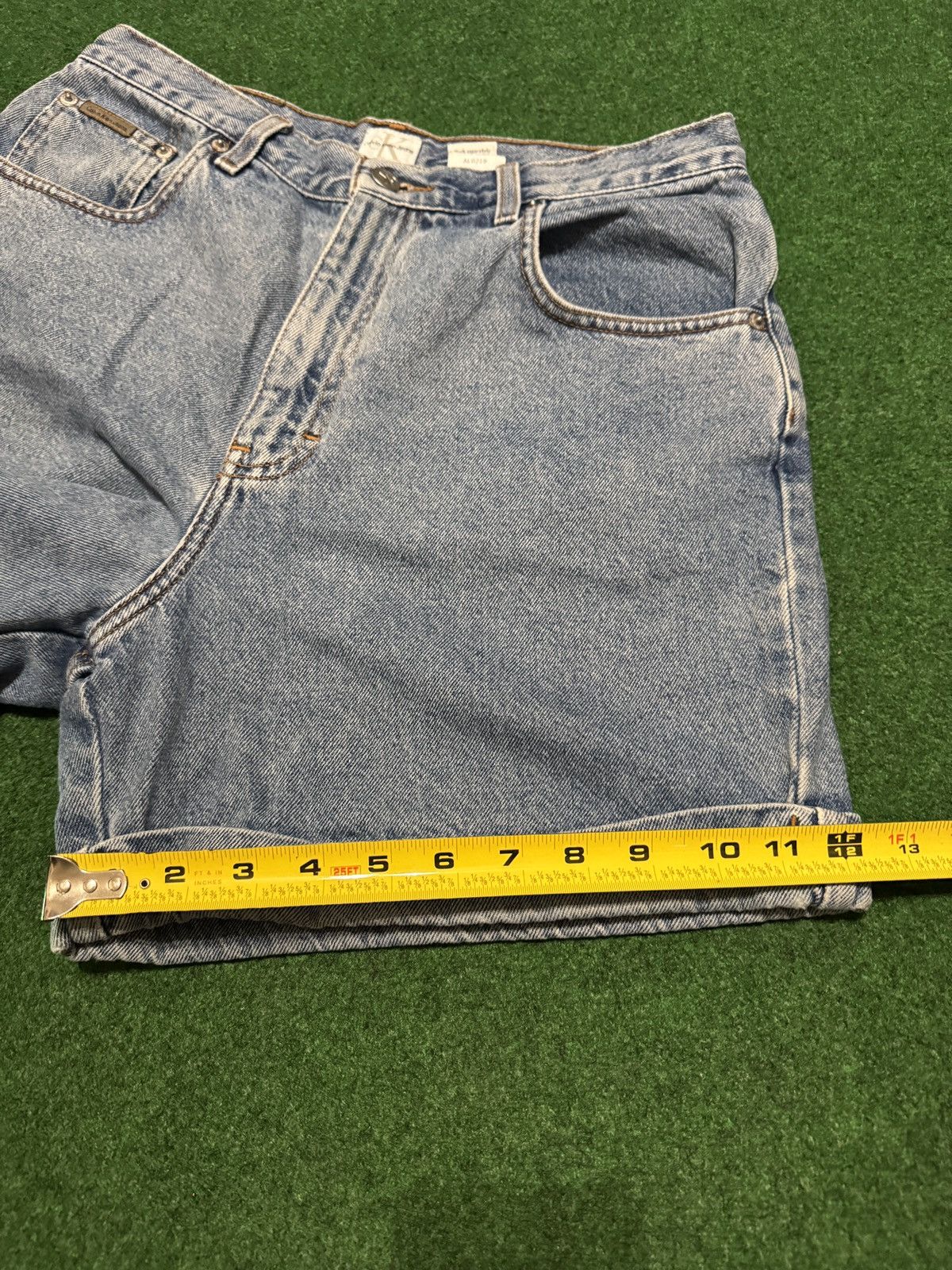 Calvin Klein Y2K Calvin Klein Jorts Womens 11/12 32 7” Denim Shorts Size US 32 / EU 48 - 7 Thumbnail