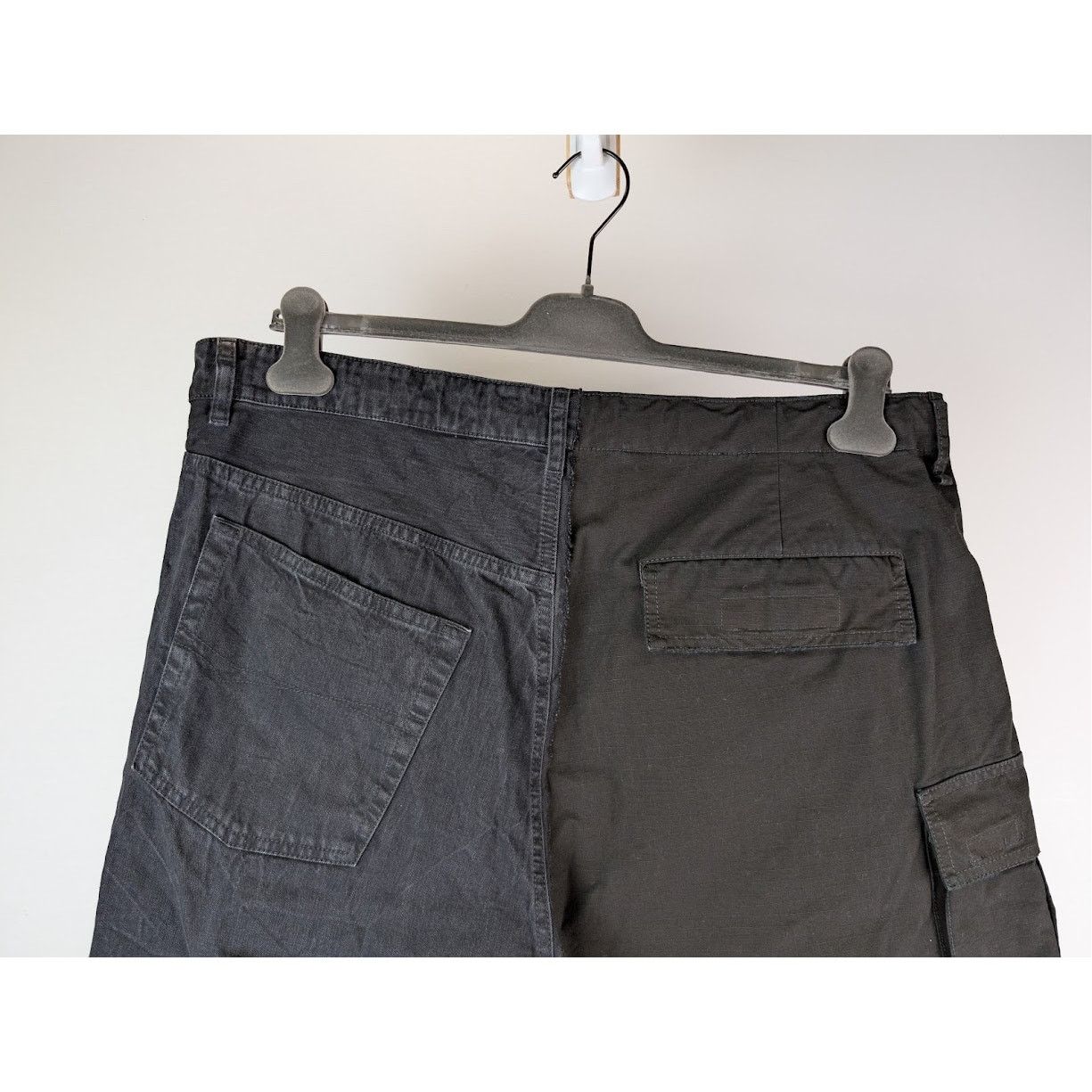 Balenciaga o1rshd1 Hybrid Baggy Denim Pants in Black Size US 30 / EU 46 - 10 Thumbnail