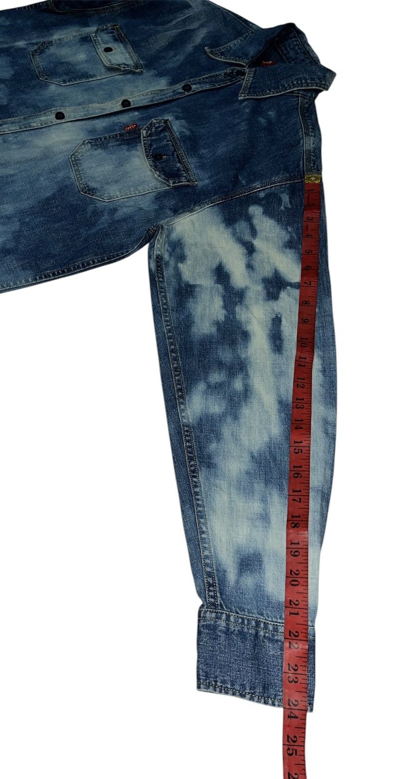 Levi's VINTAGE LEVIS BLEACHED BUTTON DOWN x DENIM SHIRT Size US M / EU 48-50 / 2 - 6 Thumbnail