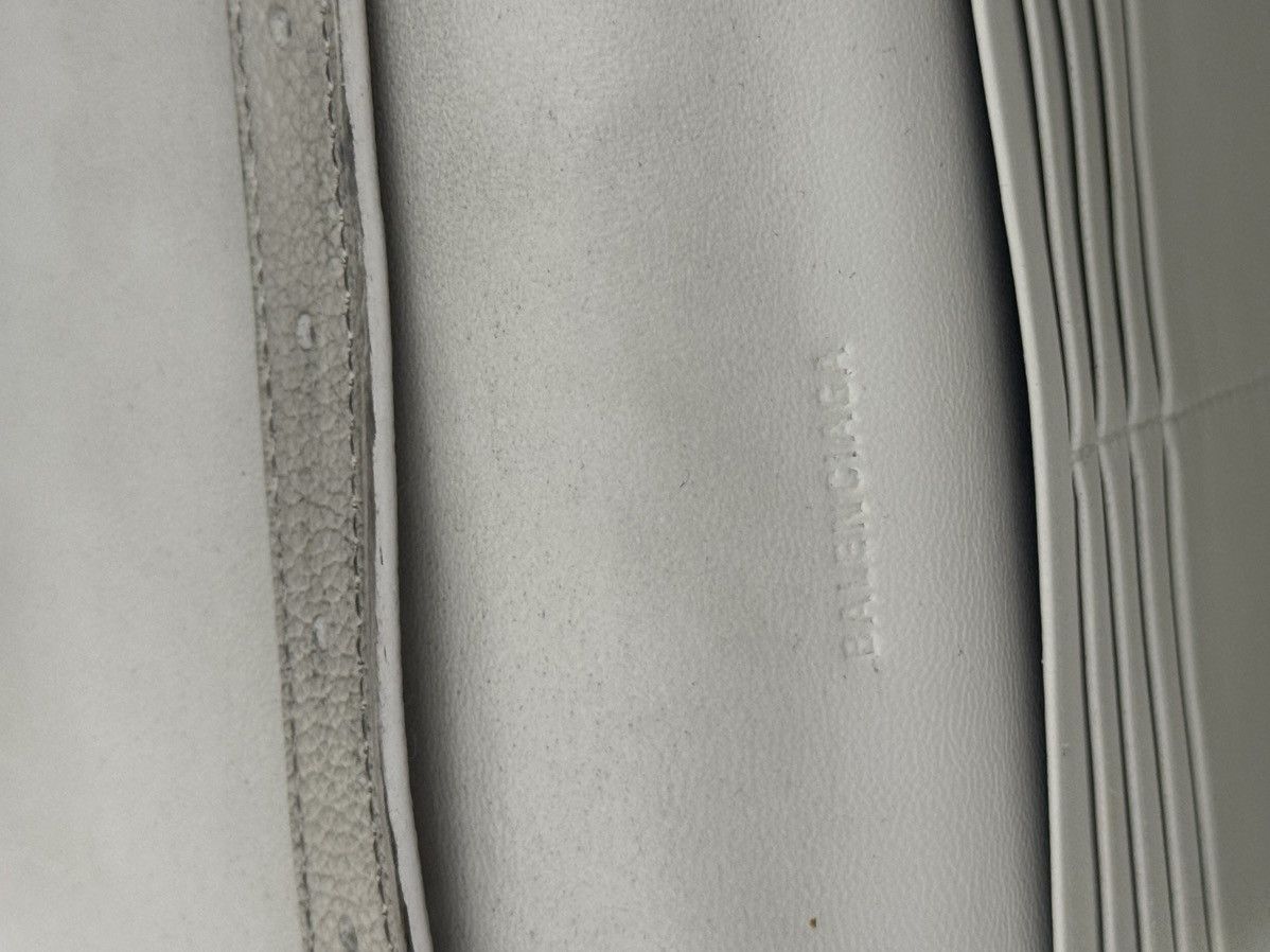 Balenciaga ✅Balenciaga CAR flap white distressed messenger bag Size ONE SIZE - 5 Thumbnail