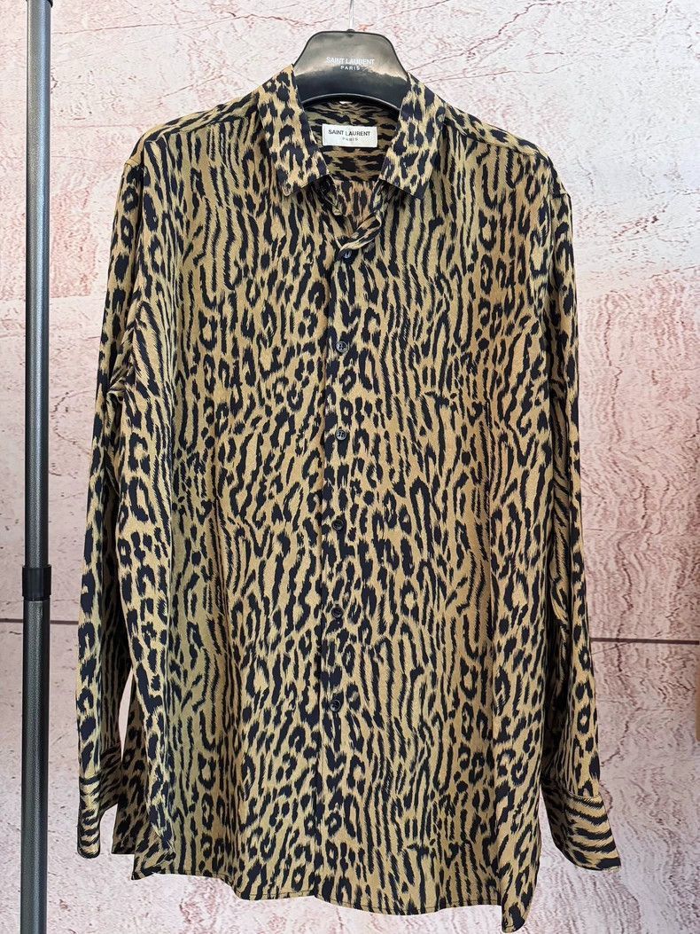 Saint Laurent Paris Saint Laurent Paris Saint Laurent Leopard Print Silk Shirt Size US M / EU 48-50 / 2 - 1 Thumbnail