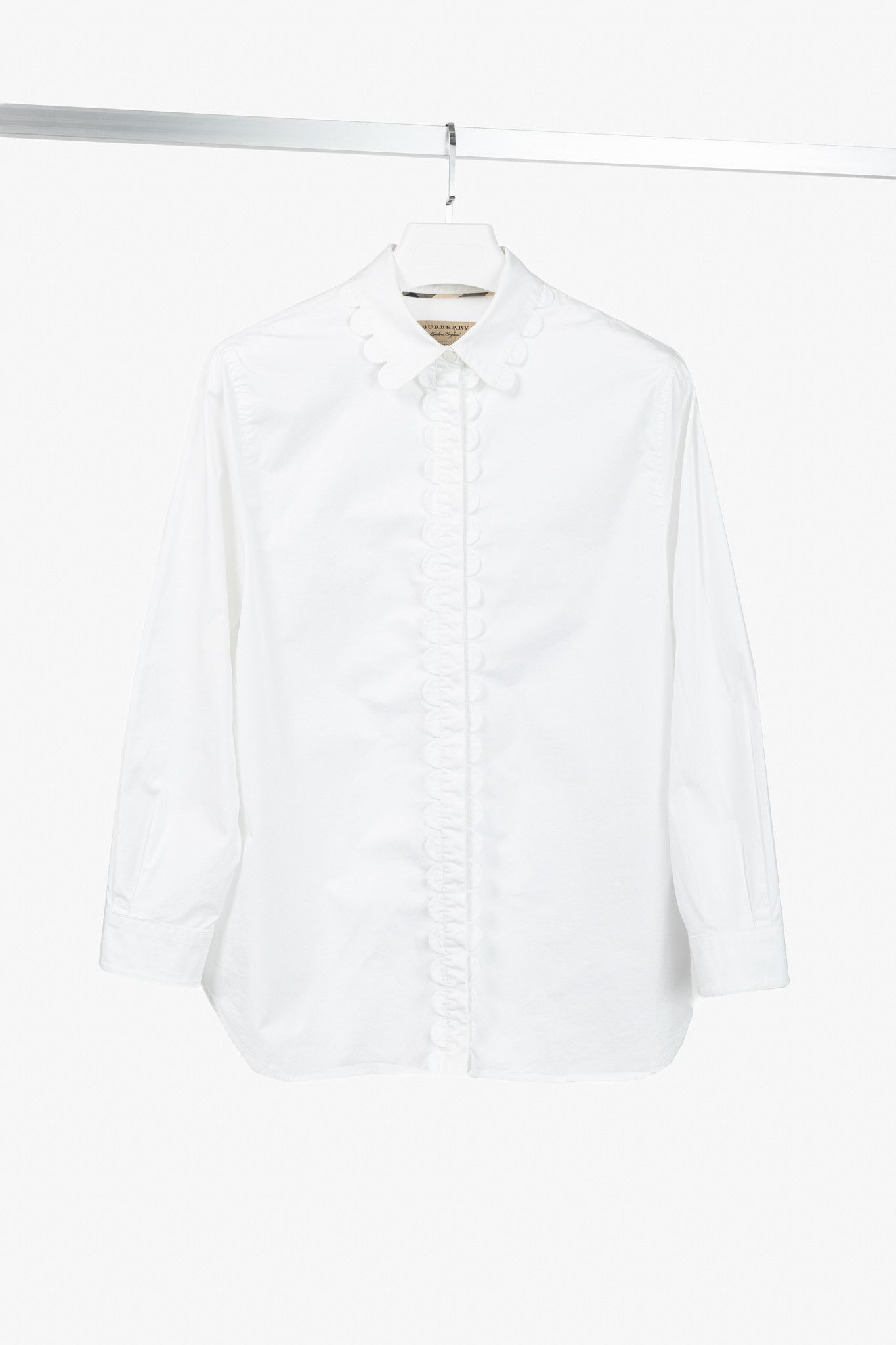Burberry Burberry White Cotton-Poplin Scalloped-Trim Buttoned Shirt Size L / US 10 / IT 46 - 1 Thumbnail