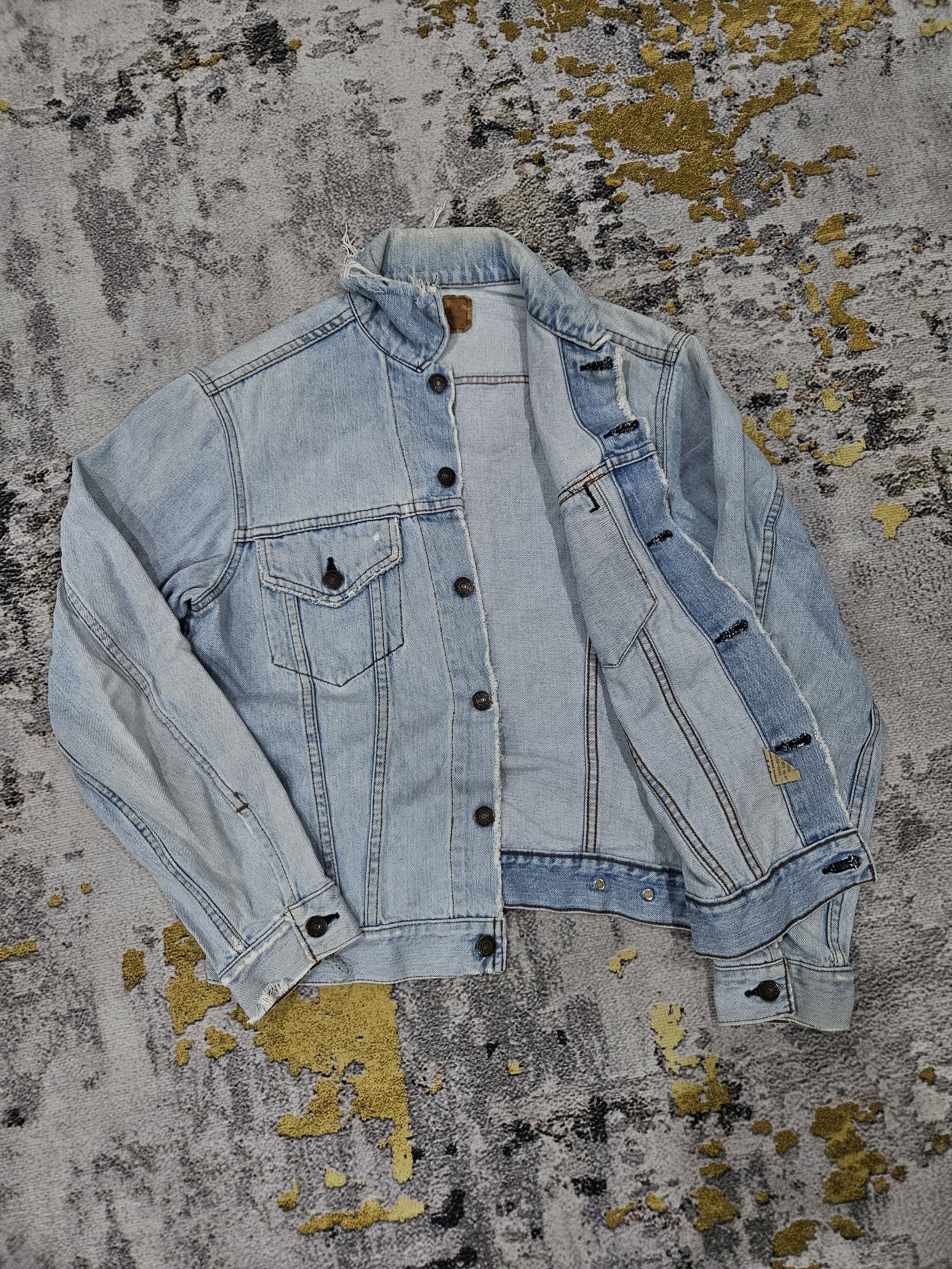 Levi's Vintage Style Levis Light Denim Trucker Jacket - Classic Fit Size US S / EU 44-46 / 1 - 3 Thumbnail