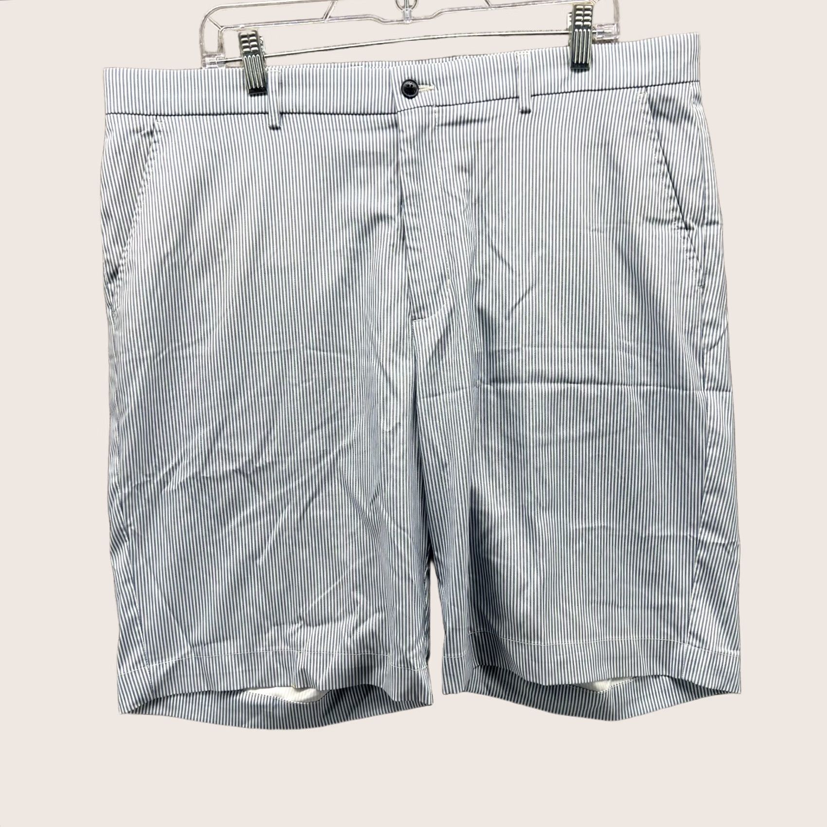 Vintage Greg Norman Shorts Mens 38 Blue Striped Chino Flat Front Polyester Seersucker Pocket Pockets Casual Travel Vintage No Size US 38 / EU 54 - 1 Thumbnail