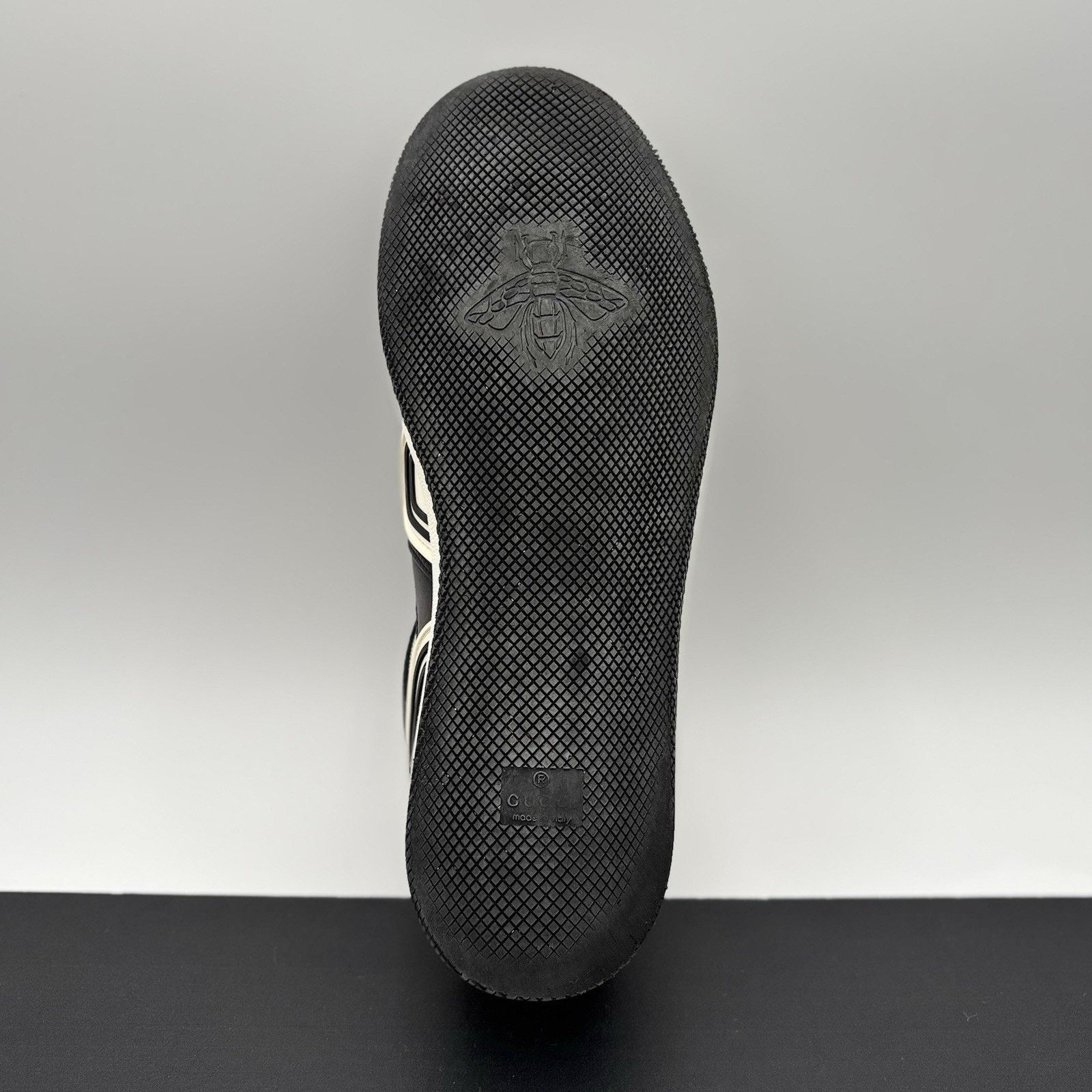 Gucci Size 10 G ( 10.5 US) - Gucci Basket ‘ White, Black ‘ Size US 10.5 / EU 43-44 - 17 Thumbnail