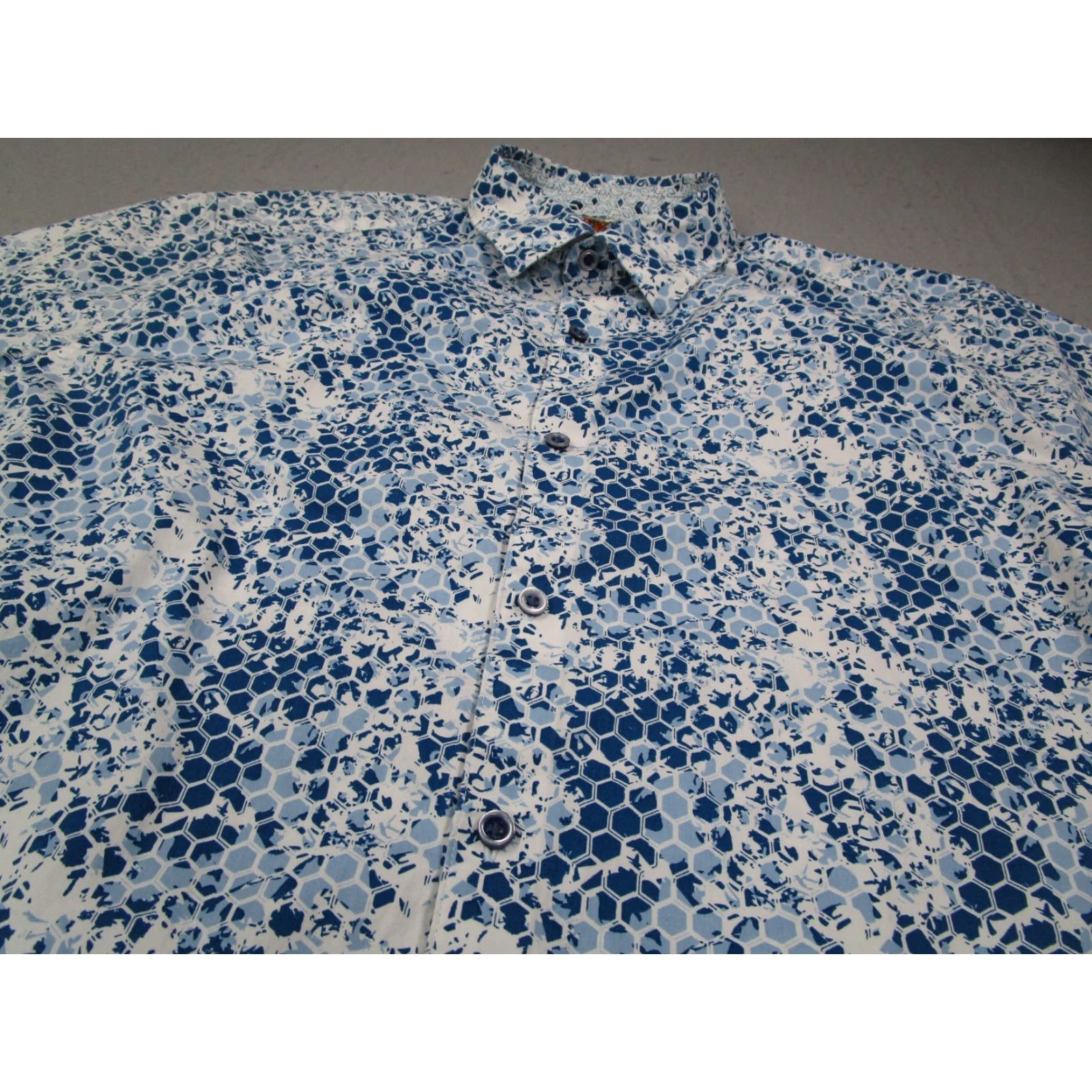 Robert Graham Robert Graham Shirt Mens 2XL Blue AOP Abstract Button Up Short Sleeve Classic Fit Geometric Twill Cotton Blend Button Logo Size US XXL / EU 58 / 5 - 2 Thumbnail