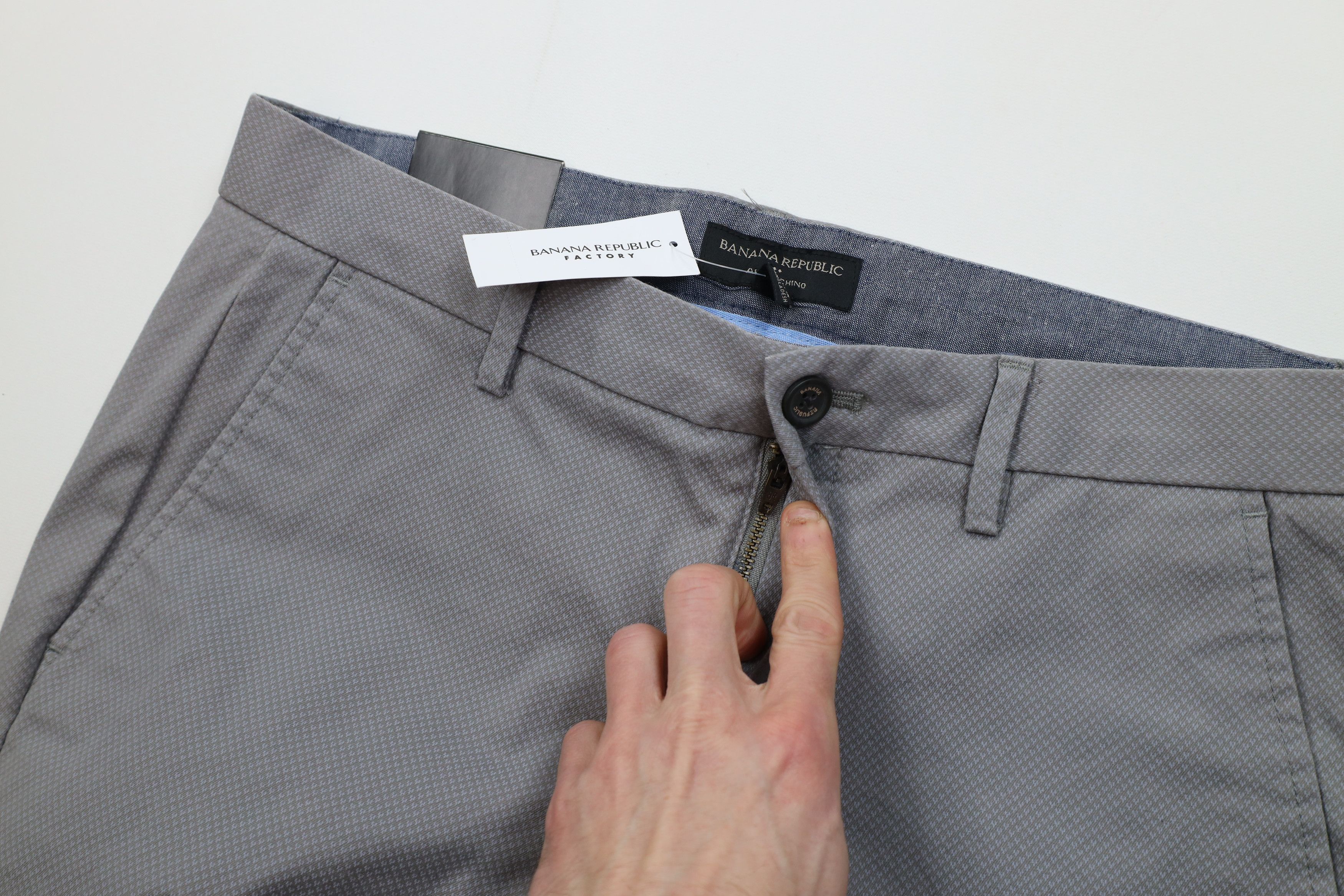 Banana Republic New Banana Republic Aiden Stretch Chino Pants Gray Geometric Size US 32 / EU 48 - 8 Thumbnail
