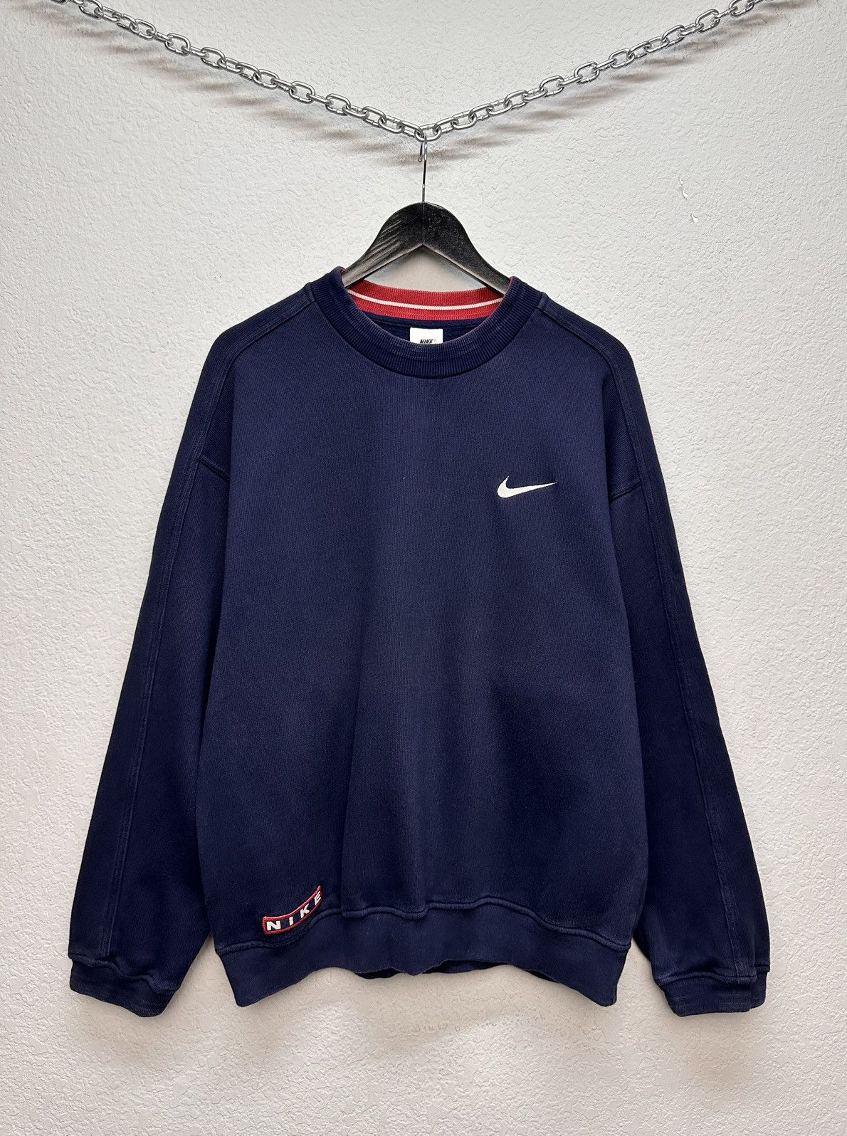 Nike Nike navy crewneck sweatshirt Y2K minimal sports style Size US L / EU 52-54 / 3 - 1 Thumbnail