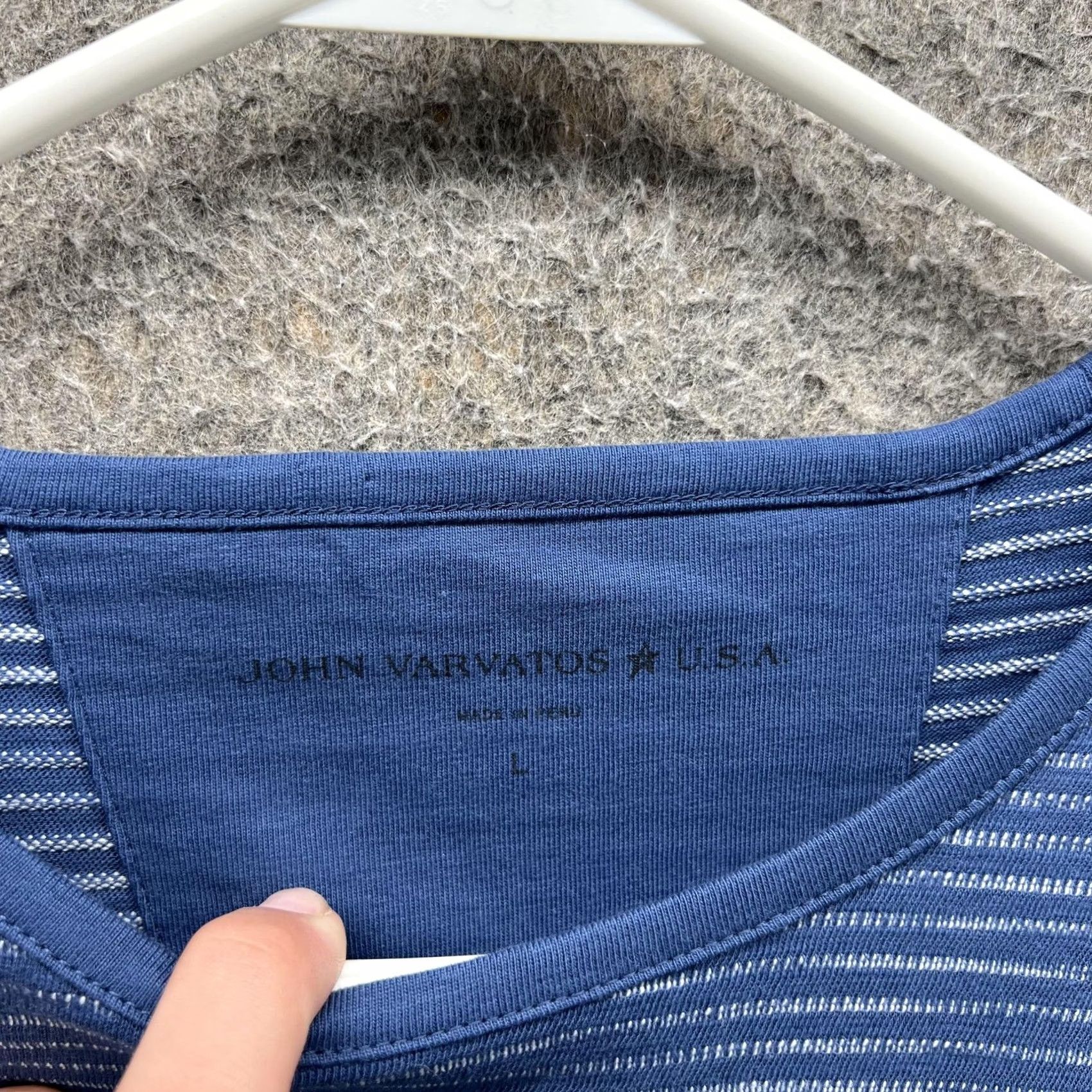 John Varvatos John Varvatos Shirt Mens Large Blue Stripe Crewneck Soft Knit Casual Tee Size US L / EU 52-54 / 3 - 3 Thumbnail