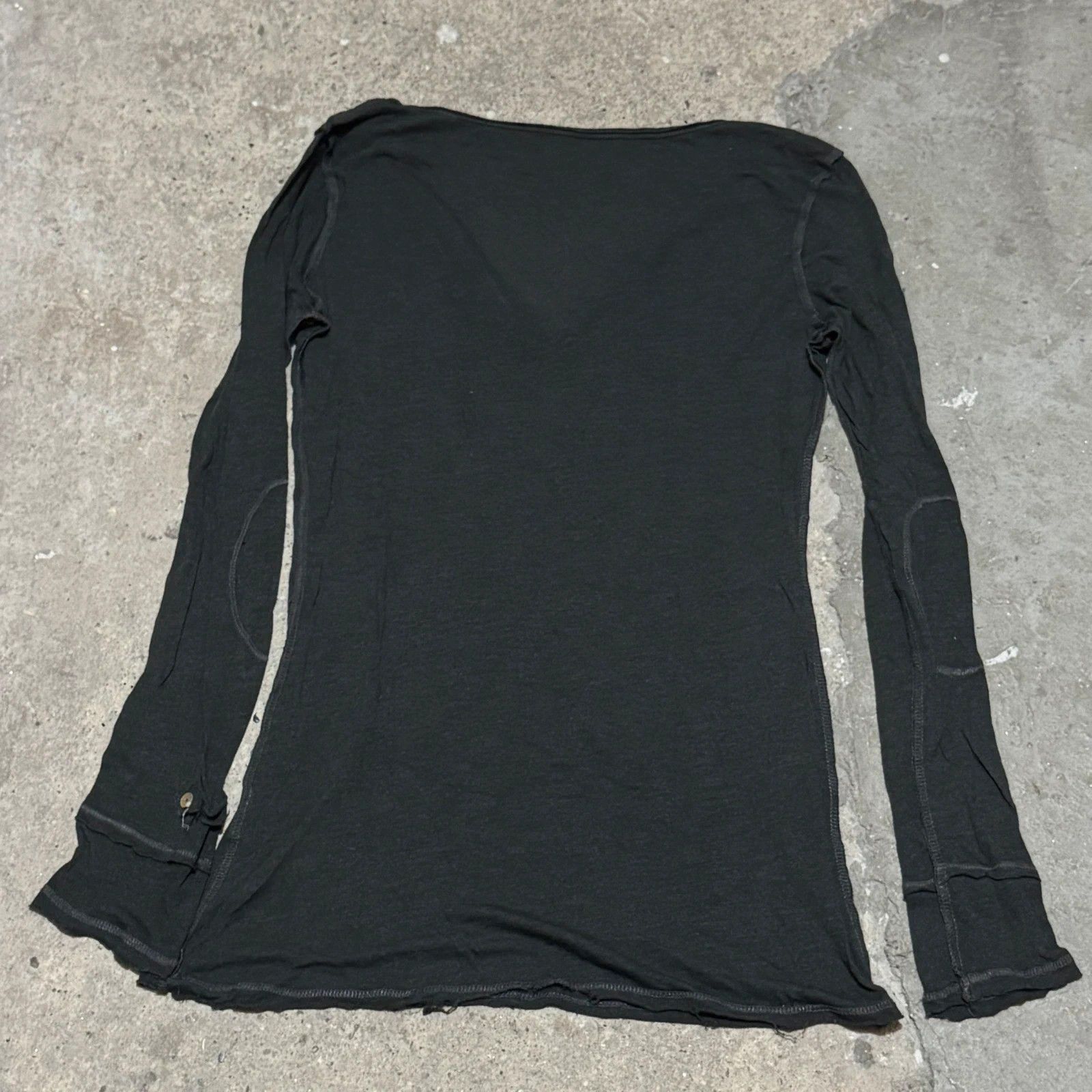 Other Cashmere thin v-neck buttons avant garde long sleeve top Size S / US 4 / IT 40 - 7 Thumbnail