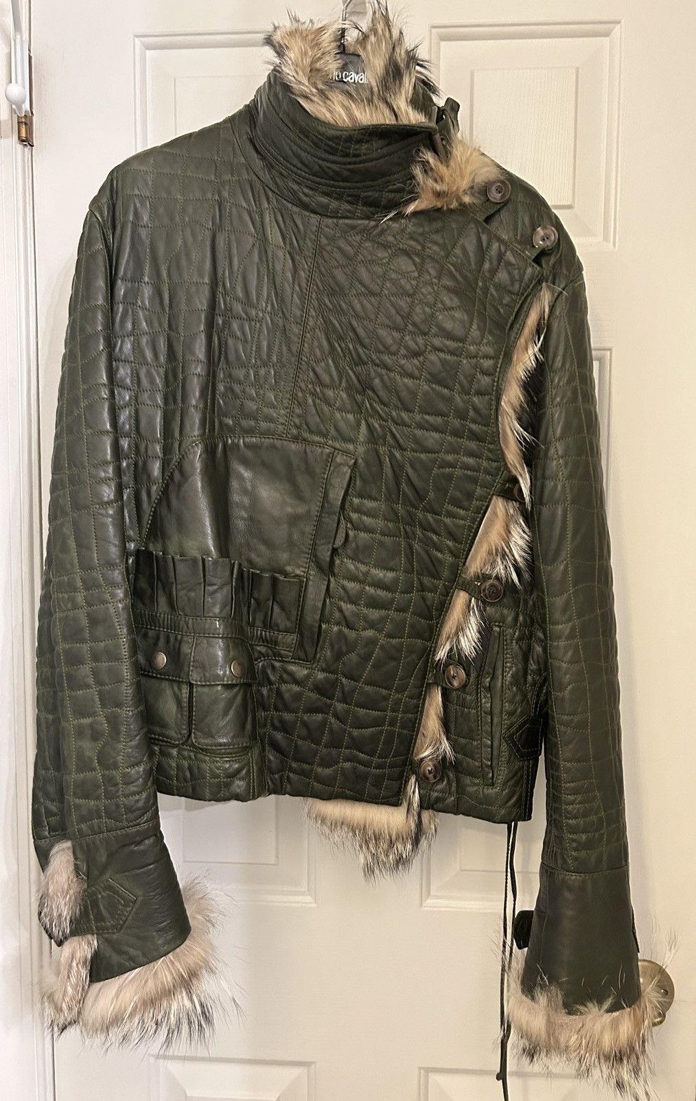 Roberto Cavalli × Vintage ONE OF A KIND RUNWAY 2005 Leather Coyote Fur jacket Size US S / EU 44-46 / 1 - 7 Thumbnail