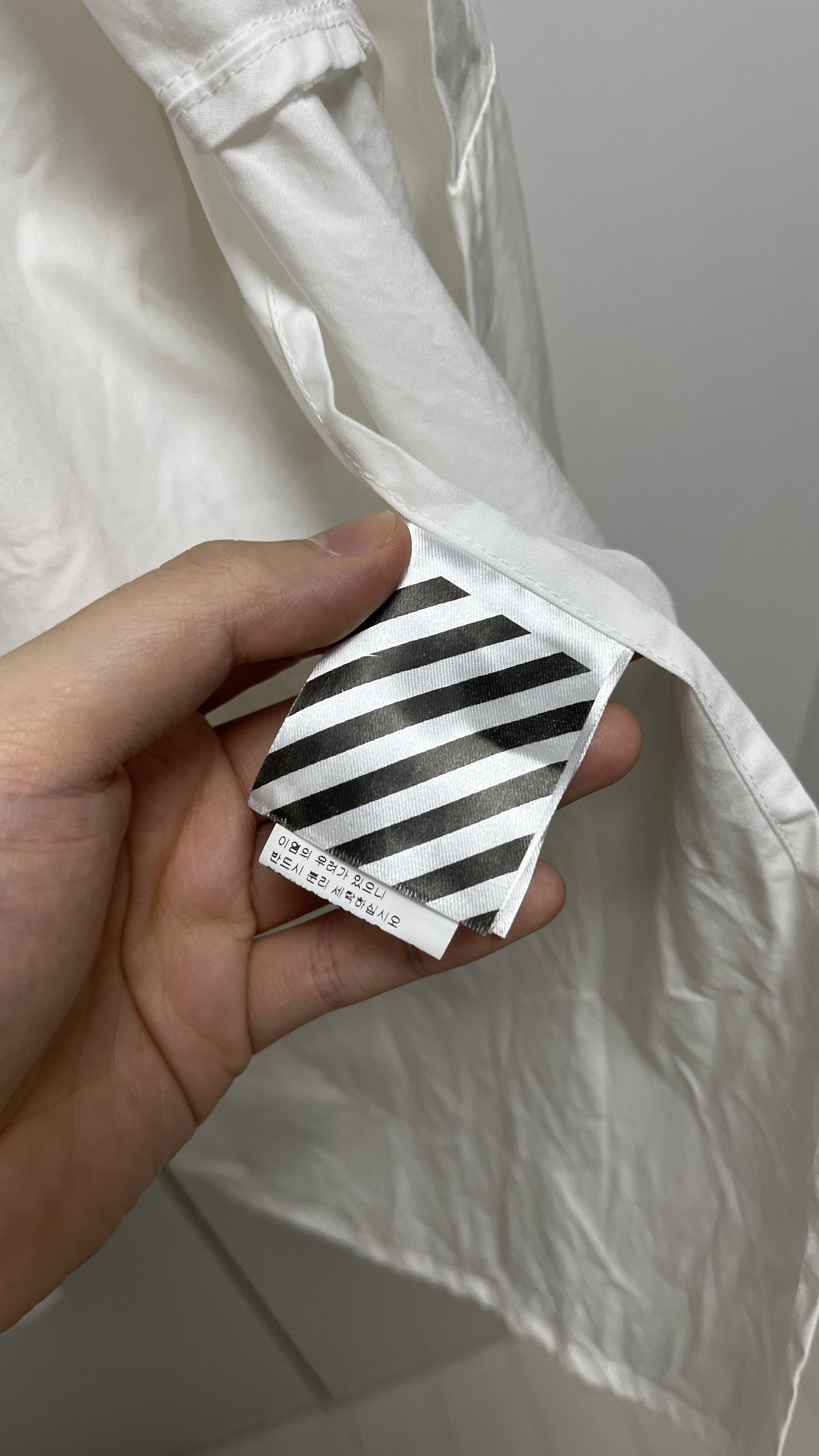 Off-White PATTERNED DRESS SHIRTS FROM OFF-WHITE Size ONE SIZE - 5 Thumbnail