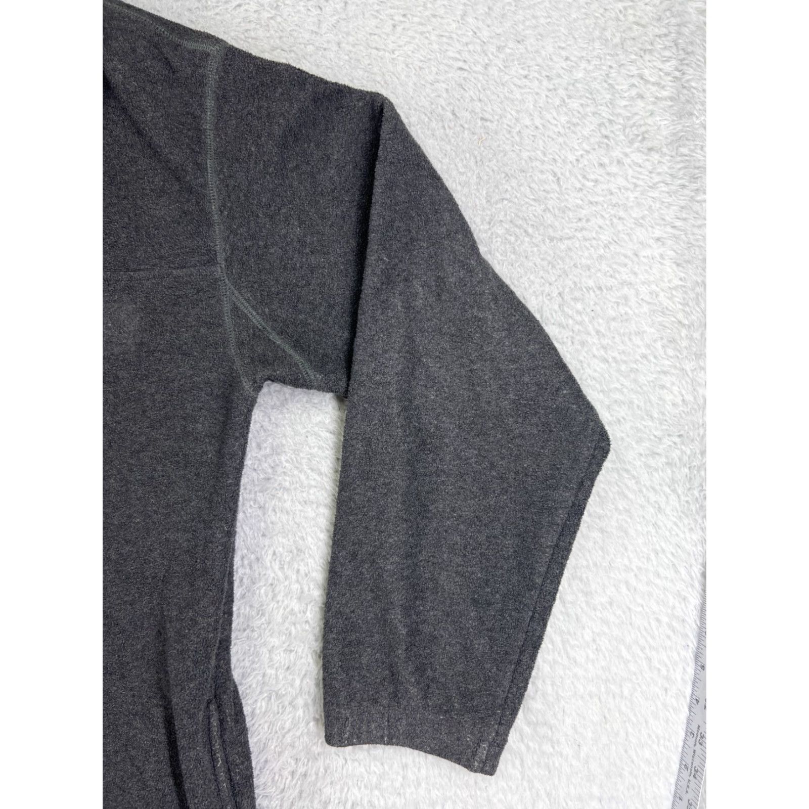 Guess VINTAGE GUESS Sweater Mens M Long Sleeve 1/4 Zip Gray Polyester Fleece Embroidered Logo 90s American Designer Mens Size US M / EU 48-50 / 2 - 5 Thumbnail