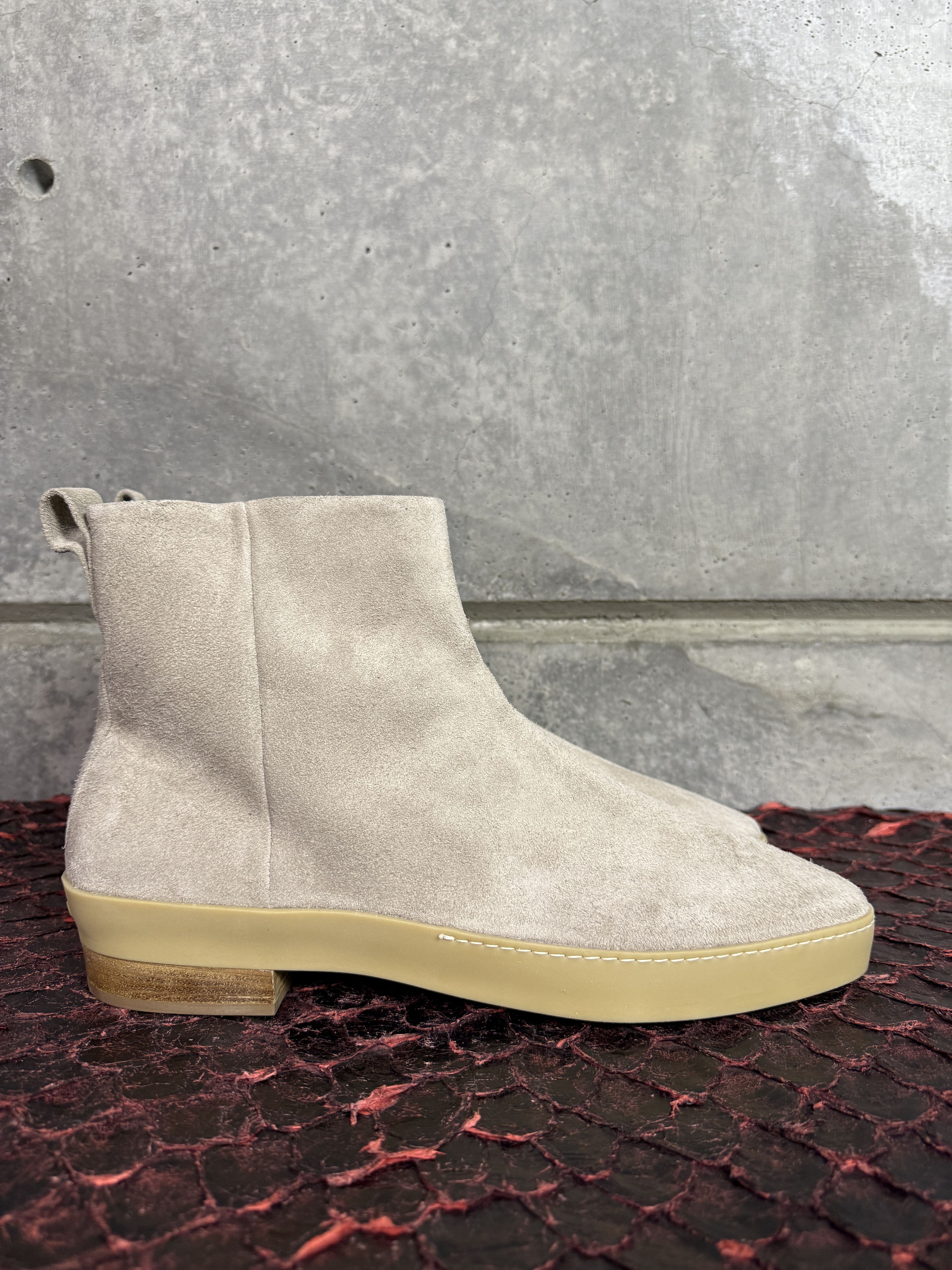 Fear of God Fear of God Grey Rough Suede Chelsea Santa Fe Boots Size US 14 / EU 47 - 6 Thumbnail