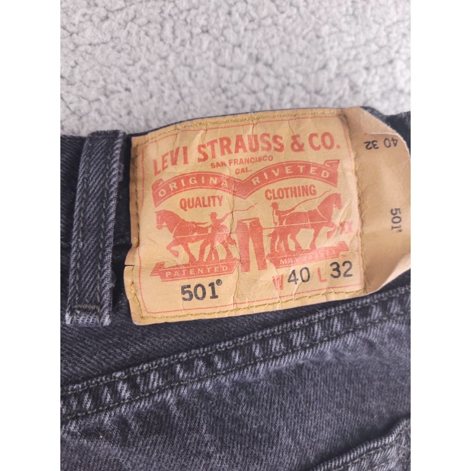 Levi's Levi's Jeans Mens 38x31 Black Denim 501 Button Fly Straight Regular Waist 38 Inseam 31 Size US 38 / EU 54 - 3 Thumbnail