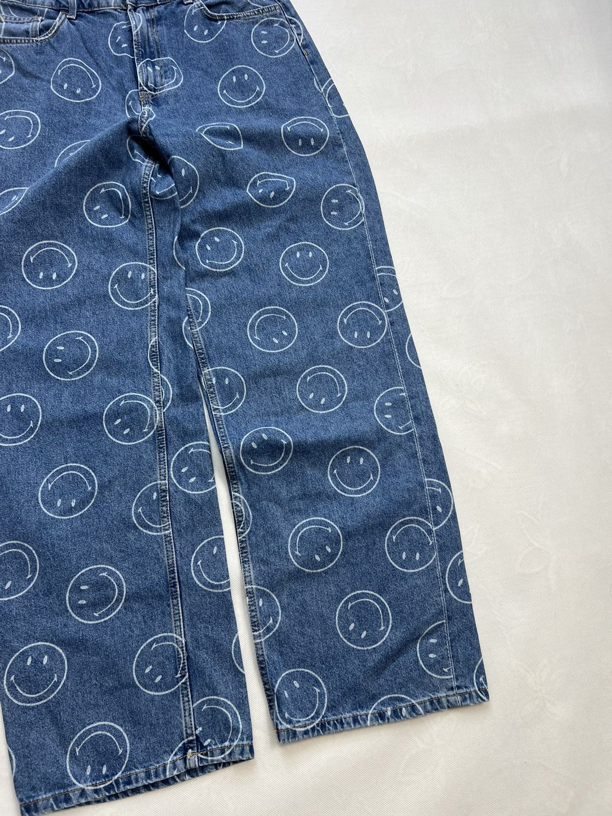 Japanese Brand Pants Smiley multi logo y2k jeans Size US 32 / EU 48 - 2 Thumbnail