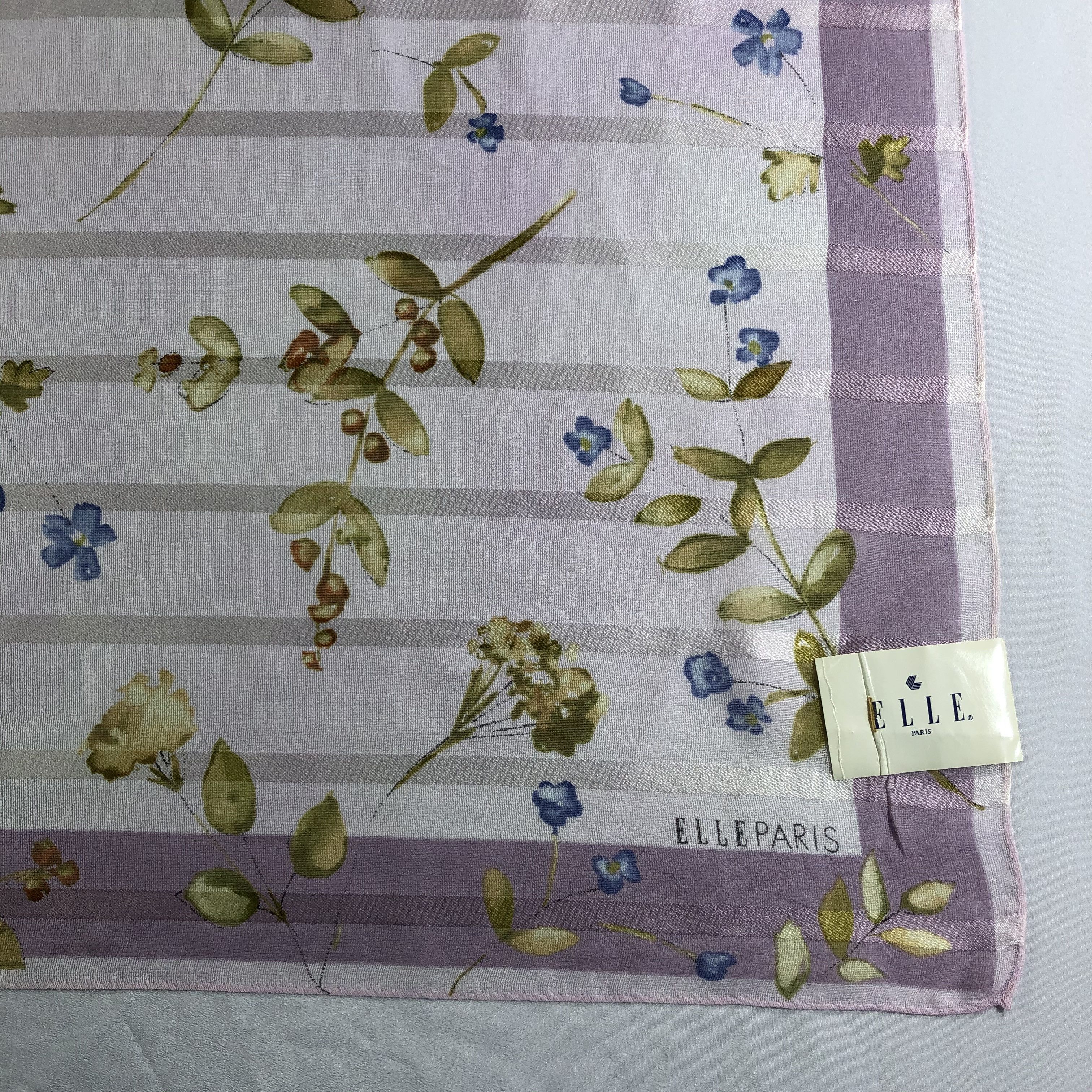 Vintage Vintage Elle Paris Silk Scarf Size ONE SIZE - 4 Thumbnail