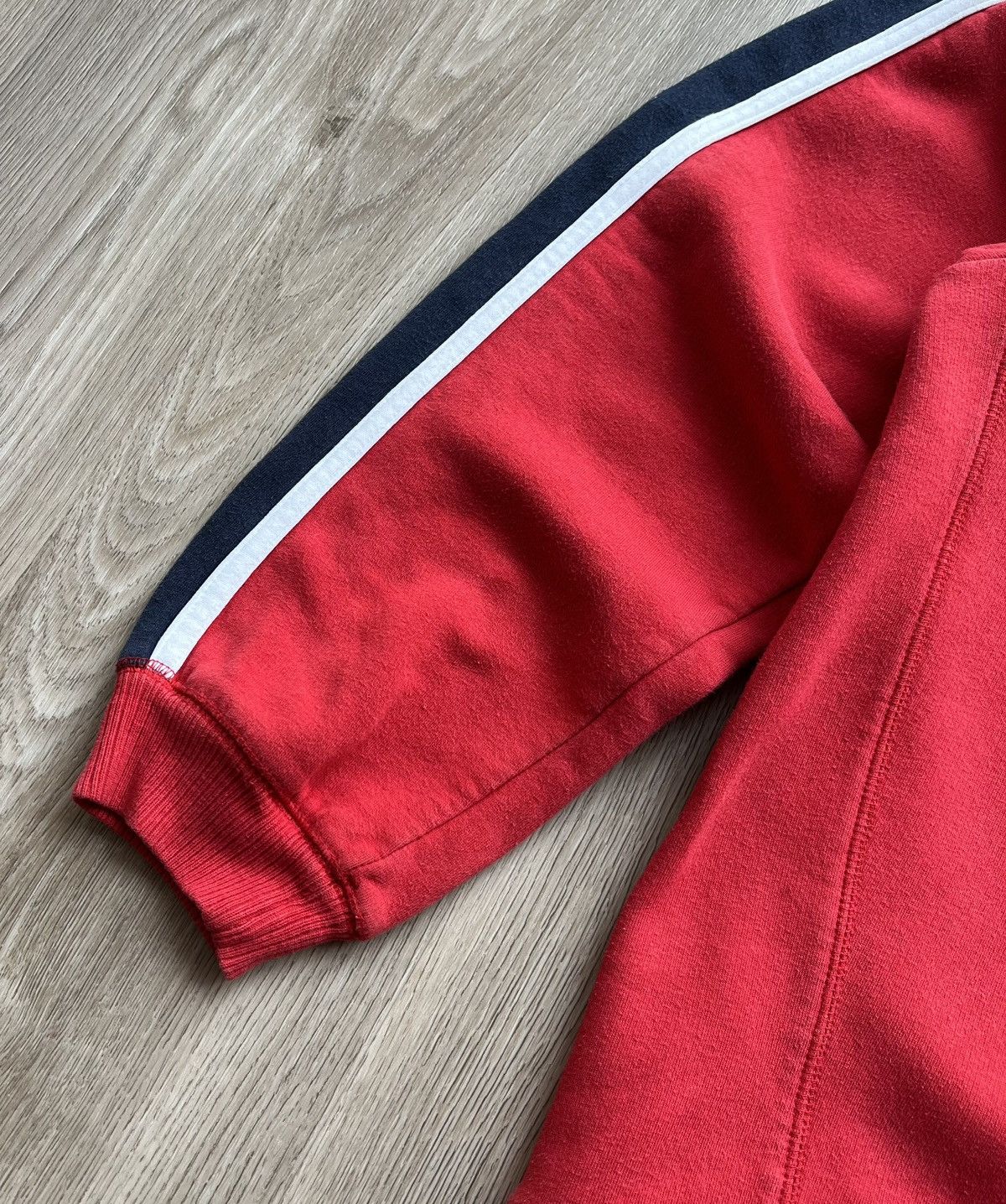 Nike × Vintage Vintage 90s Nike Big Embroidered Logo Red Sweatshirt Y2K Size US L / EU 52-54 / 3 - 2 Thumbnail