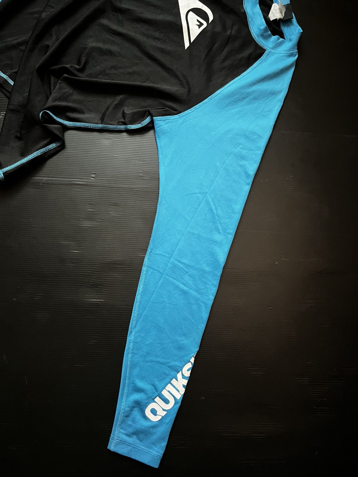 Vintage 🔥HOT DROPS🔥 Quiksilver Swim Shirt Turquoise Black Stretchy Size US M / EU 48-50 / 2 - 5 Thumbnail