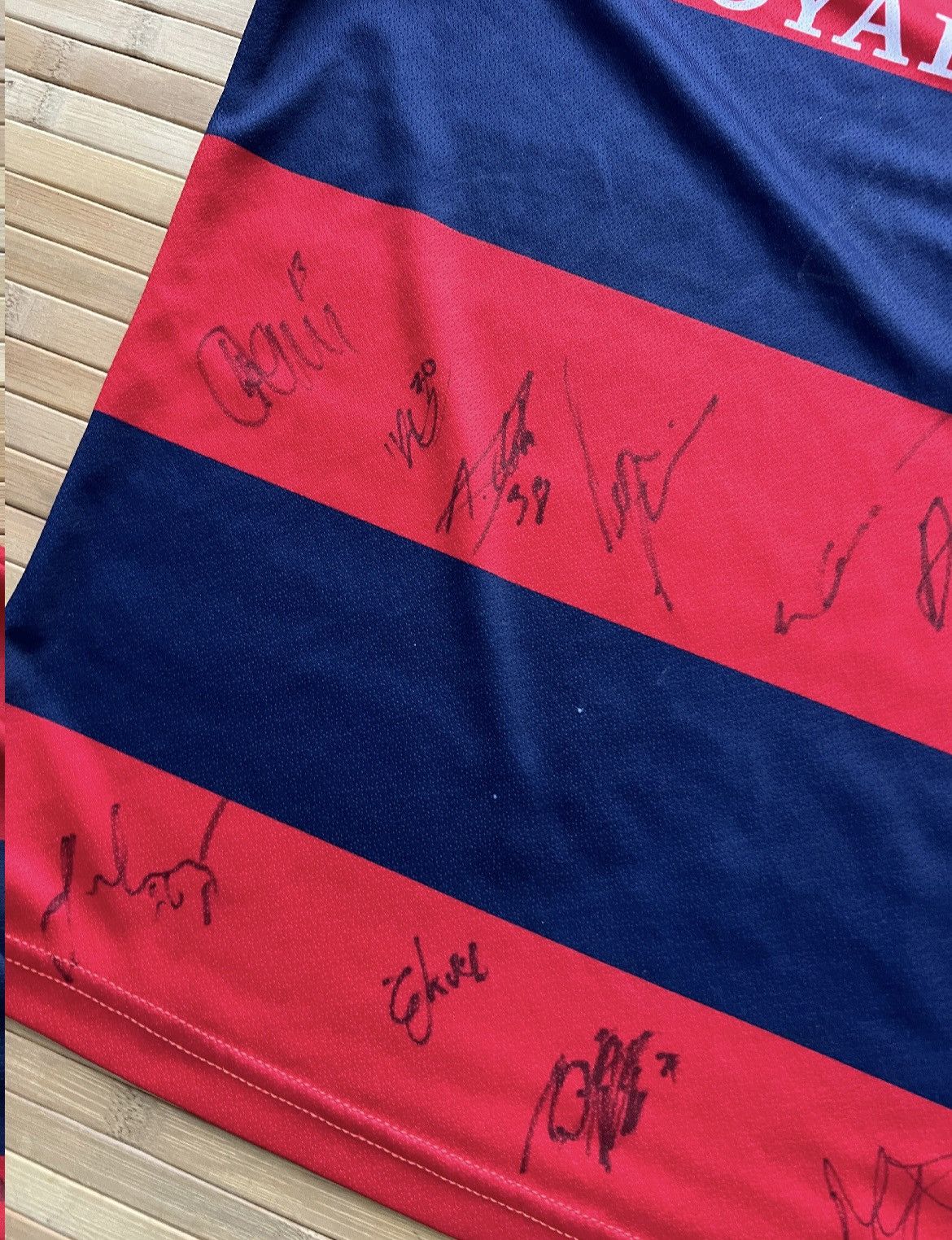 Errea Queens Park Rangers Signed 2017-2018 Jersey Size US S / EU 44-46 / 1 - 4 Thumbnail