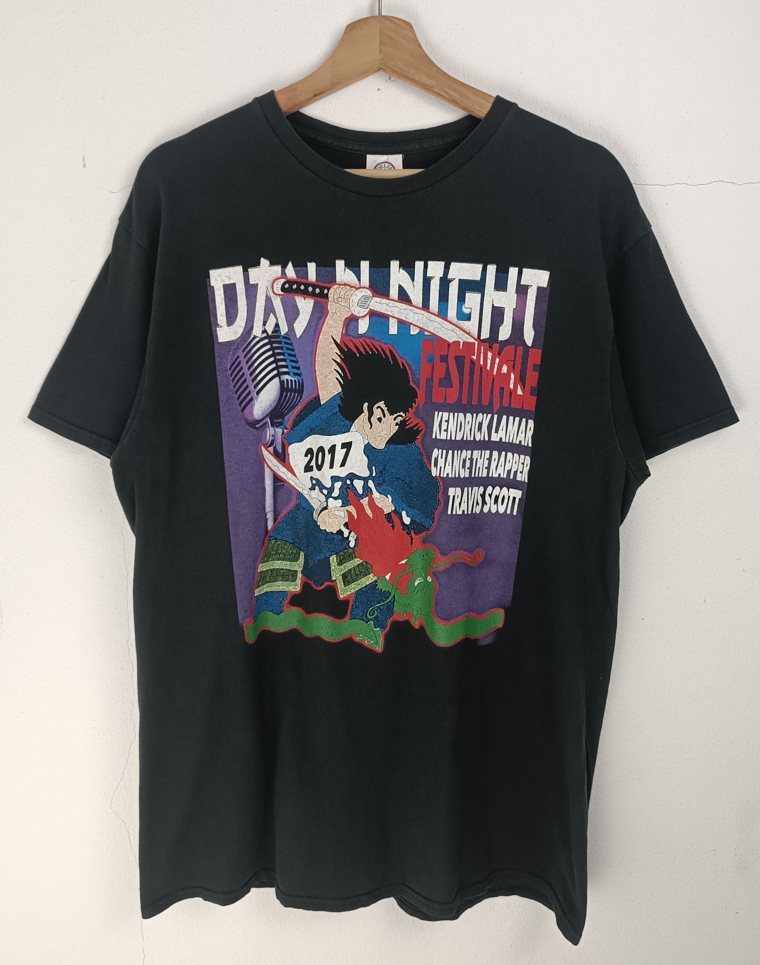 Rap Tees VINTAGE '17 DAY N NIGHT KENDRICK LAMAR TRAVIS SCOTT CHANCE Size US L / EU 52-54 / 3 - 4 Thumbnail