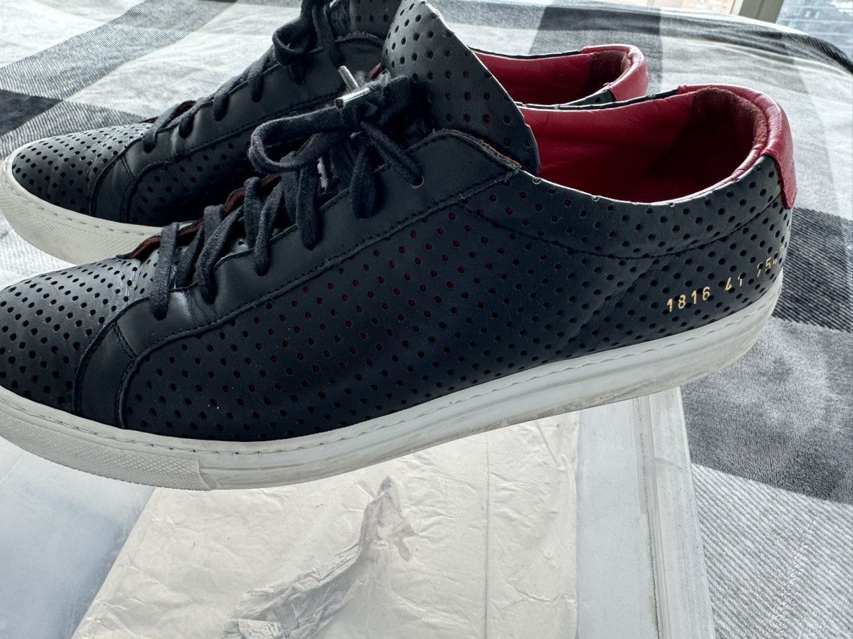 Common Projects Common Projects Black Leather perforated Low top sz 41 Size US 9 / EU 42 - 4 Thumbnail