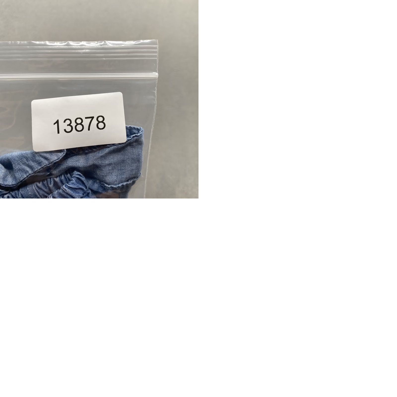 Vintage Beach Lunch Lounge Shirt Women’s Blue Chambray Lyocell 3/4 Sleeve V-Neck Pullover SZ S Size S / US 4 / IT 40 - 9 Thumbnail