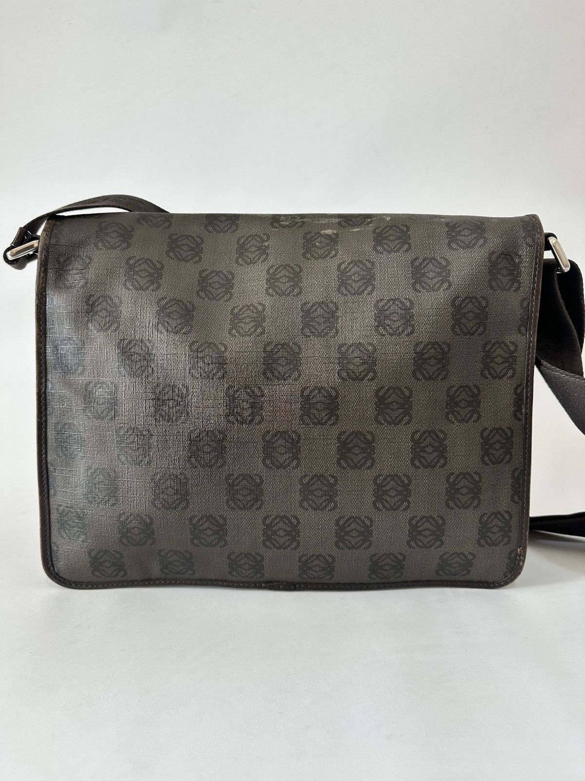 Loewe Loewe Pre-Owned Anagram Coated Canvas Flap crossbody Size ONE SIZE - 2 Thumbnail