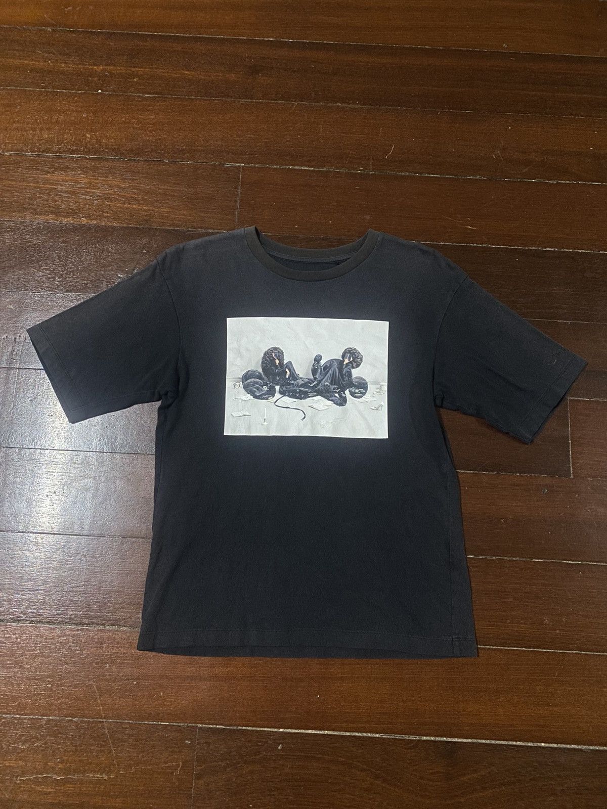 Disney Mickey Mouse Yuni Yoshida Disney Art Uniqlo tee sun faded Size US S / EU 44-46 / 1 - 1 Thumbnail