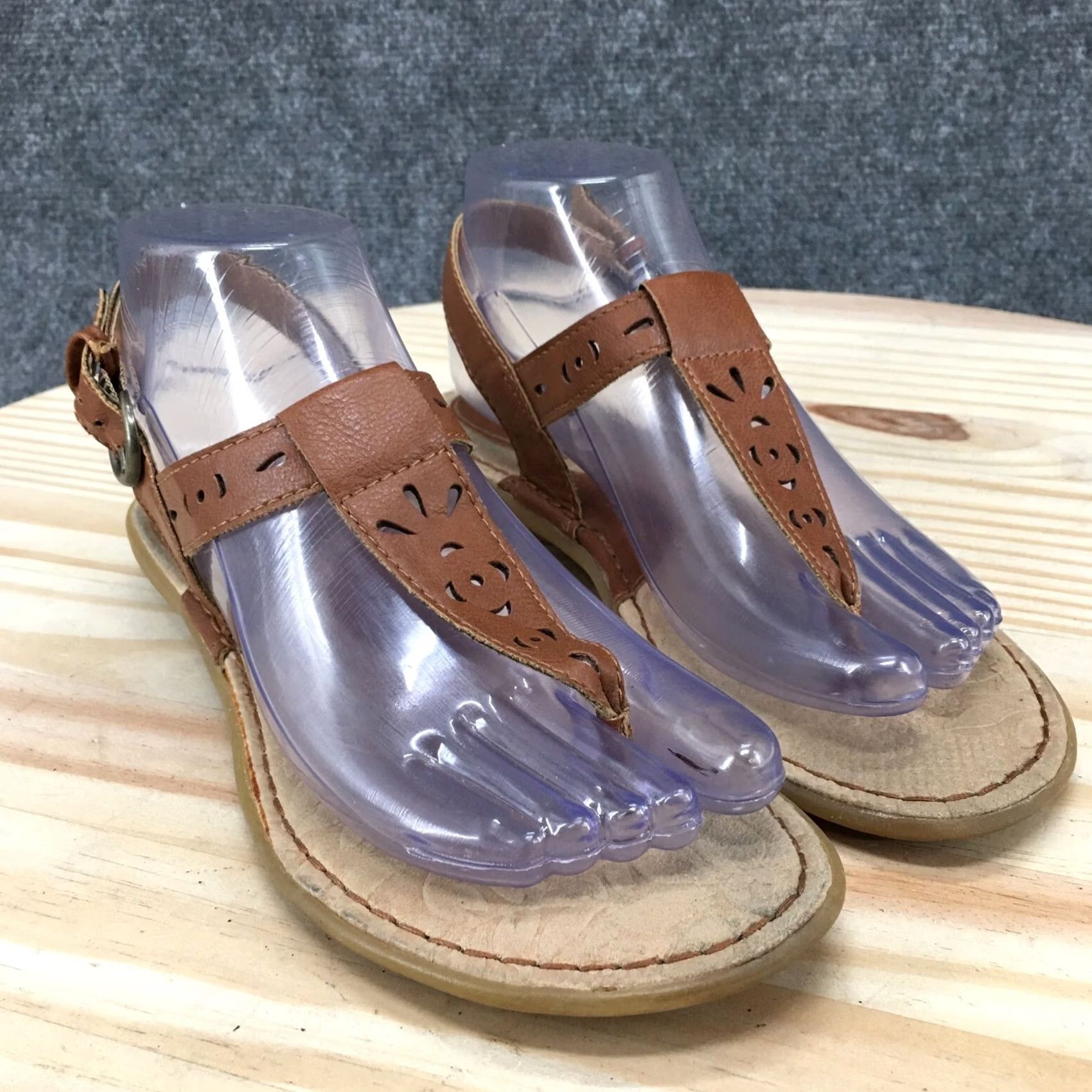 Born BOØRN Concept Sandals Womens 7 M TStraps Slingback Thong Flats Brown Sandals Womans Shoe Size US 7 / IT 37 - 6 Thumbnail
