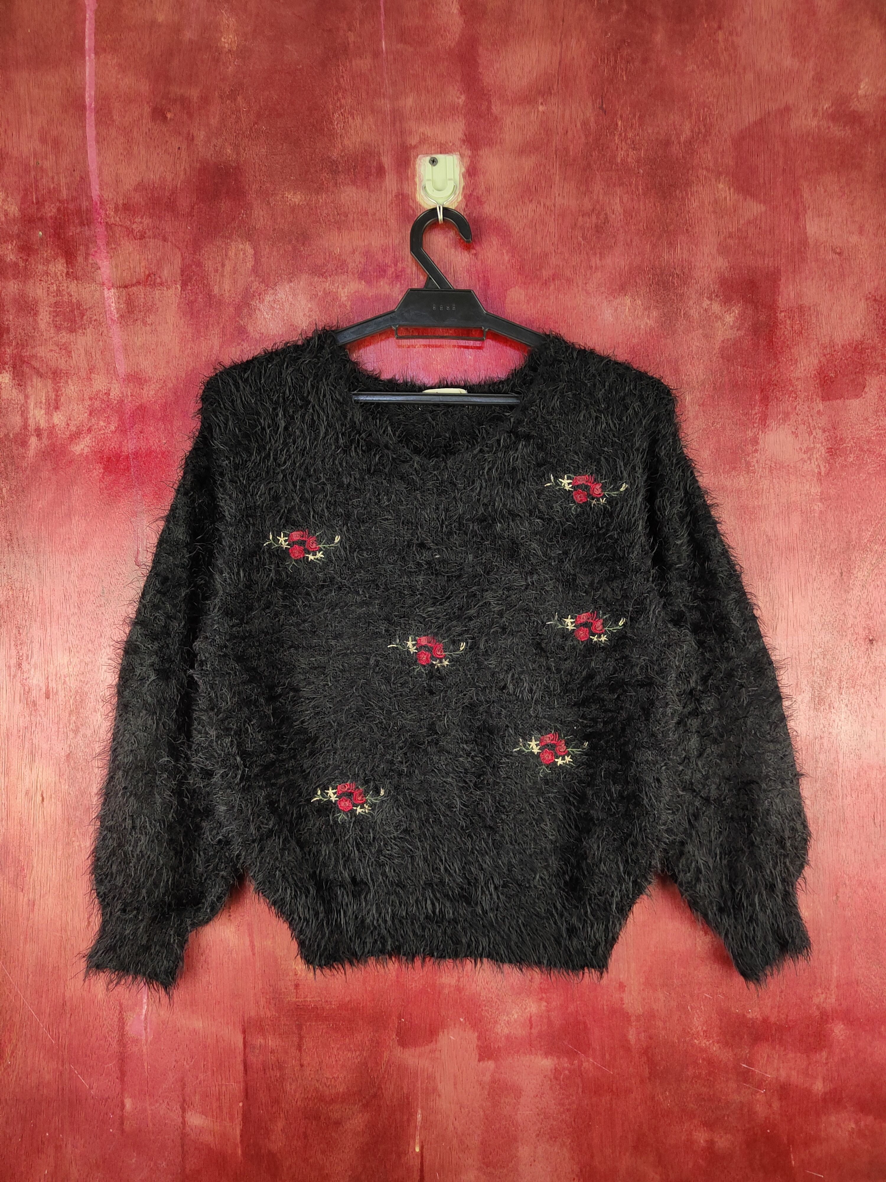 Aran Isles Knitwear × Japanese Brand × Vintage Earth Music & Ecology Black Fur Mohair Knitwear #S2089 Size S / US 4 / IT 40 - 1 Thumbnail