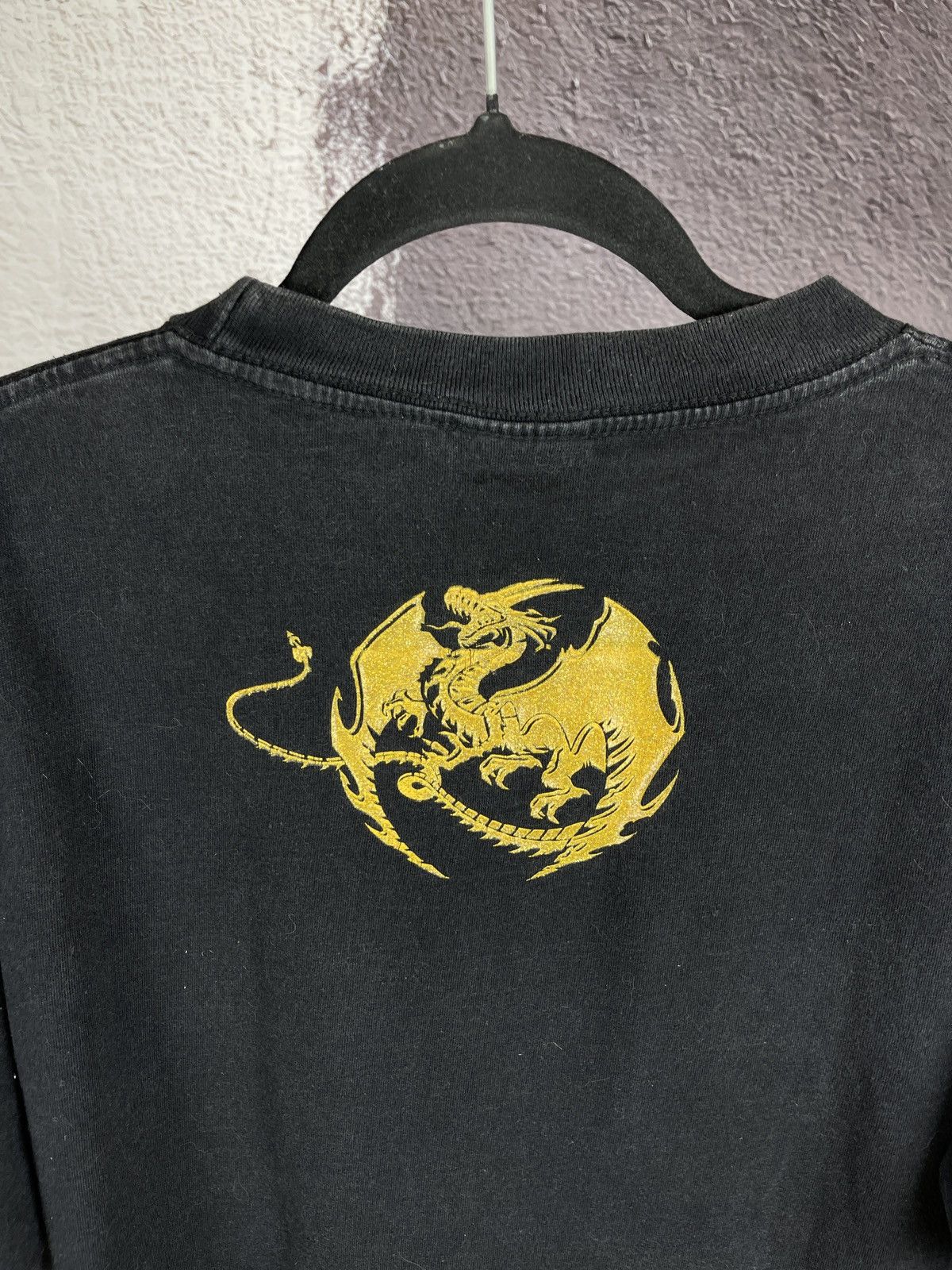 Japanese Brand Vintage 90s y2k Japanese dragon in the dark band tee shirt Size US L / EU 52-54 / 3 - 9 Thumbnail