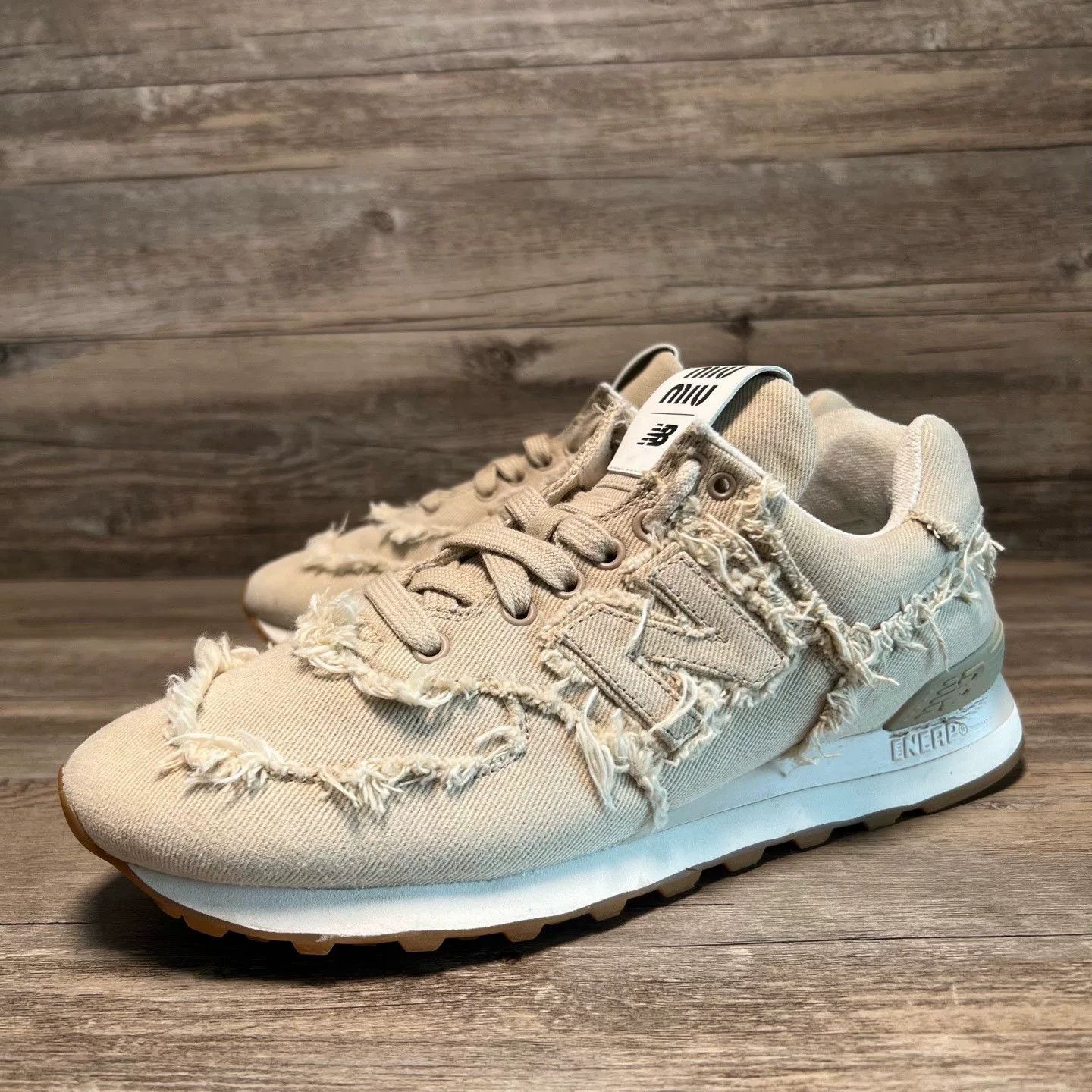 New Balance New Balance Beige Lowtop Sneakers 41 Men Size US 8.5 / EU 41-42 - 1 Thumbnail