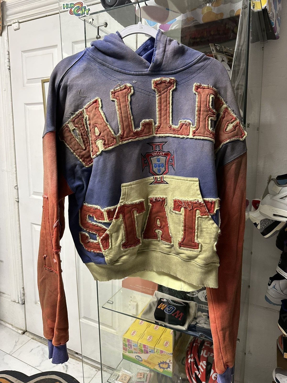 Vale Vale ‘Alumni’ Hoodie Size US S / EU 44-46 / 1 - 1 Thumbnail