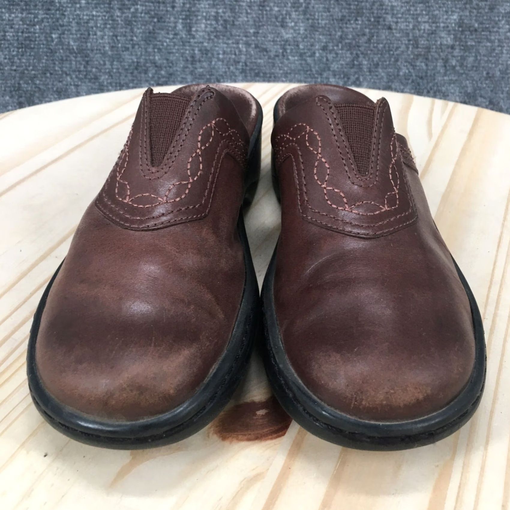 Clarks Clarks Sandals Womens Mules 6 Slip On Brown Leather Casual Comfort Flat Shoes Size US 6 / IT 36 - 7 Thumbnail
