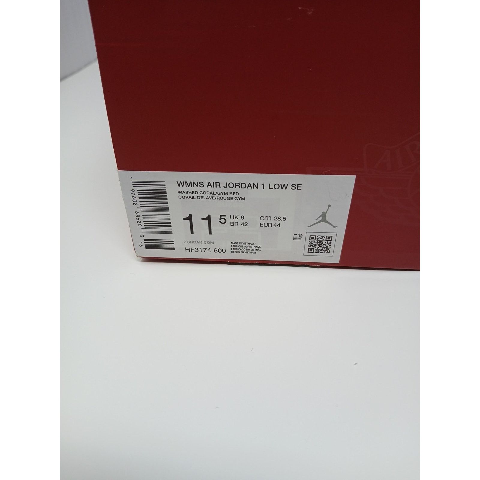Jordan Brand Nike Air Jordan 1 SE Low Patent Valentine's Day Women Sz11.5 Size US 11.5 / IT 41.5 - 19 Thumbnail