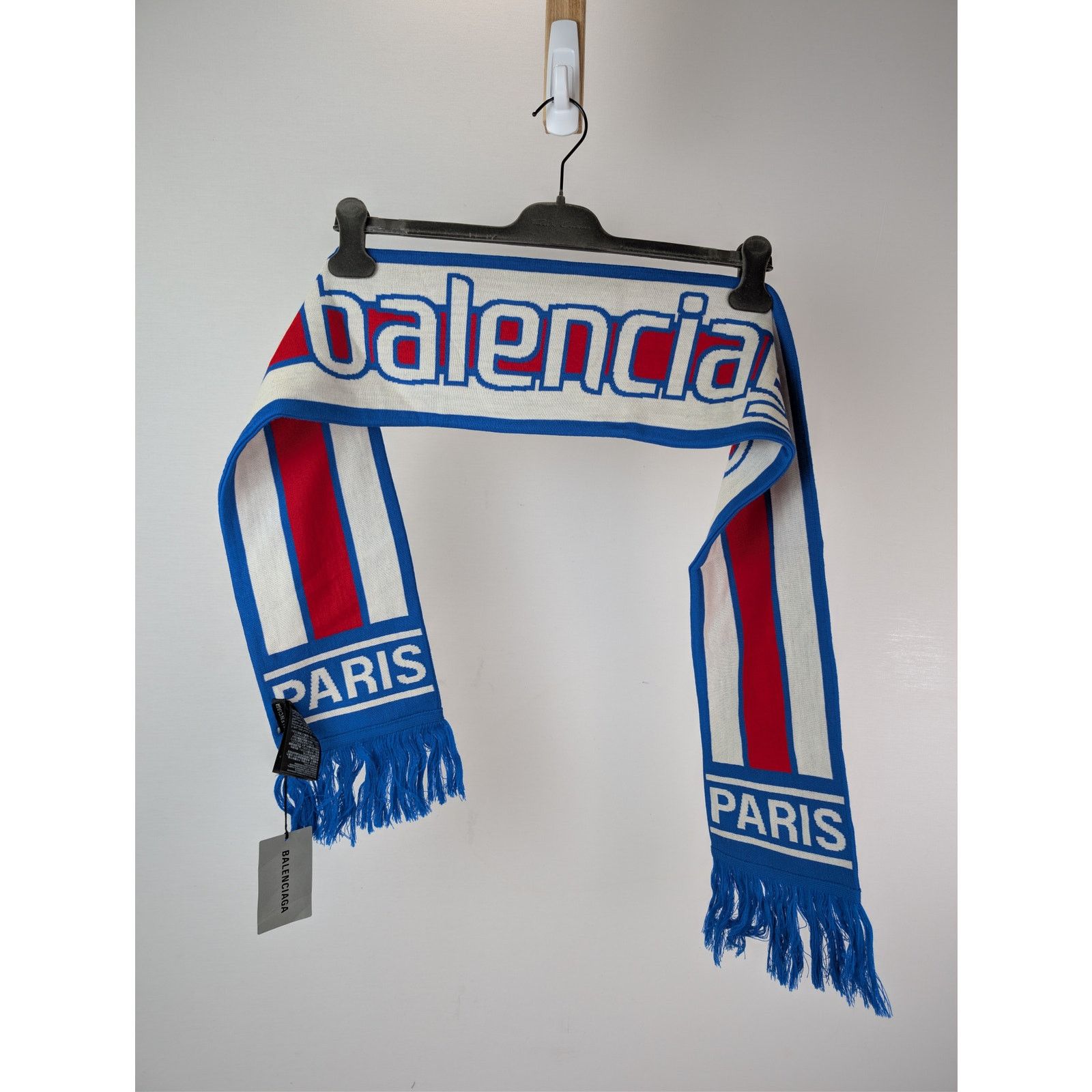Balenciaga o1rshd1 Size: OS / Q:2 / Football Scarf in Blue/Multicolor Size ONE SIZE - 8 Thumbnail