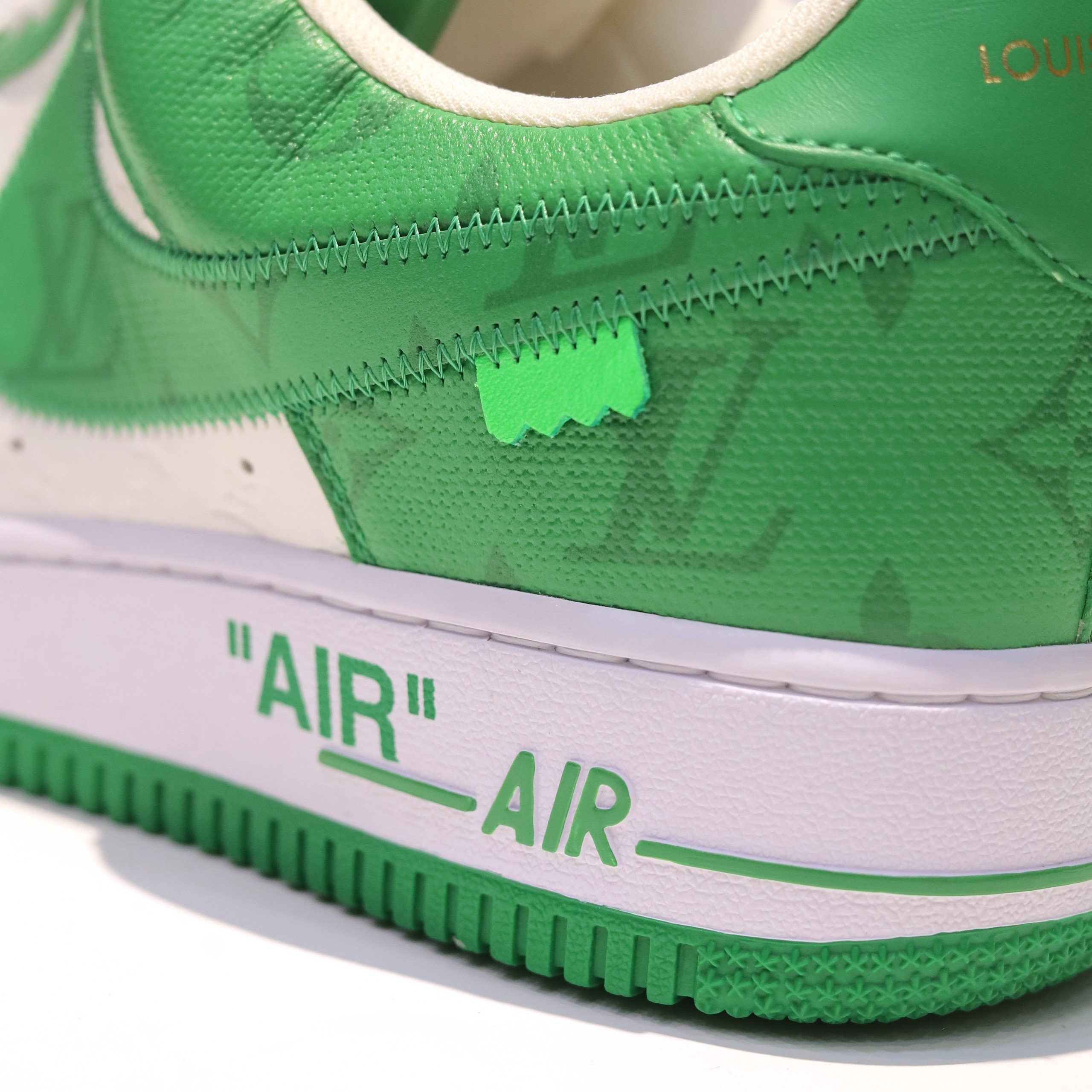 Louis Vuitton LOUIS VUITTON X NIKE AIR FORCE 1 GREEN Size US 8 / EU 41 - 5 Thumbnail