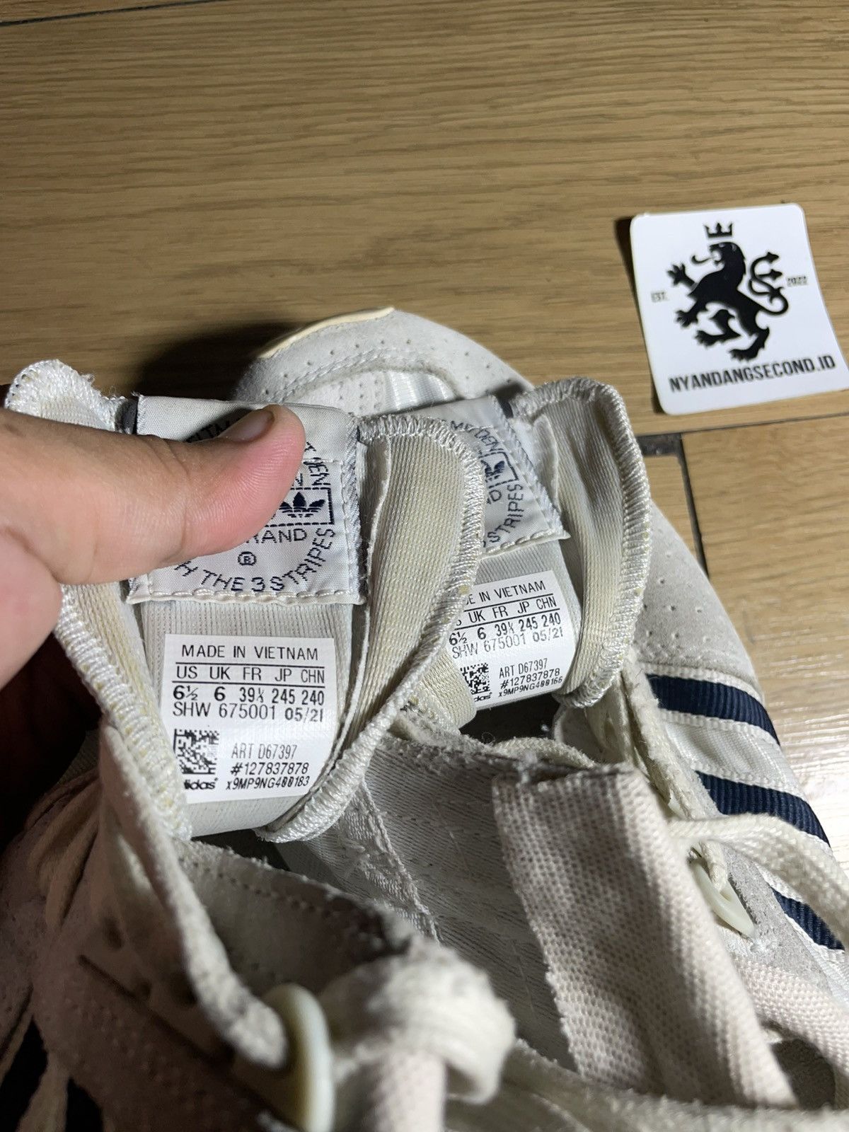 Adidas ADIDAS MARATHON Size US 6.5 / EU 39-40 - 6 Thumbnail