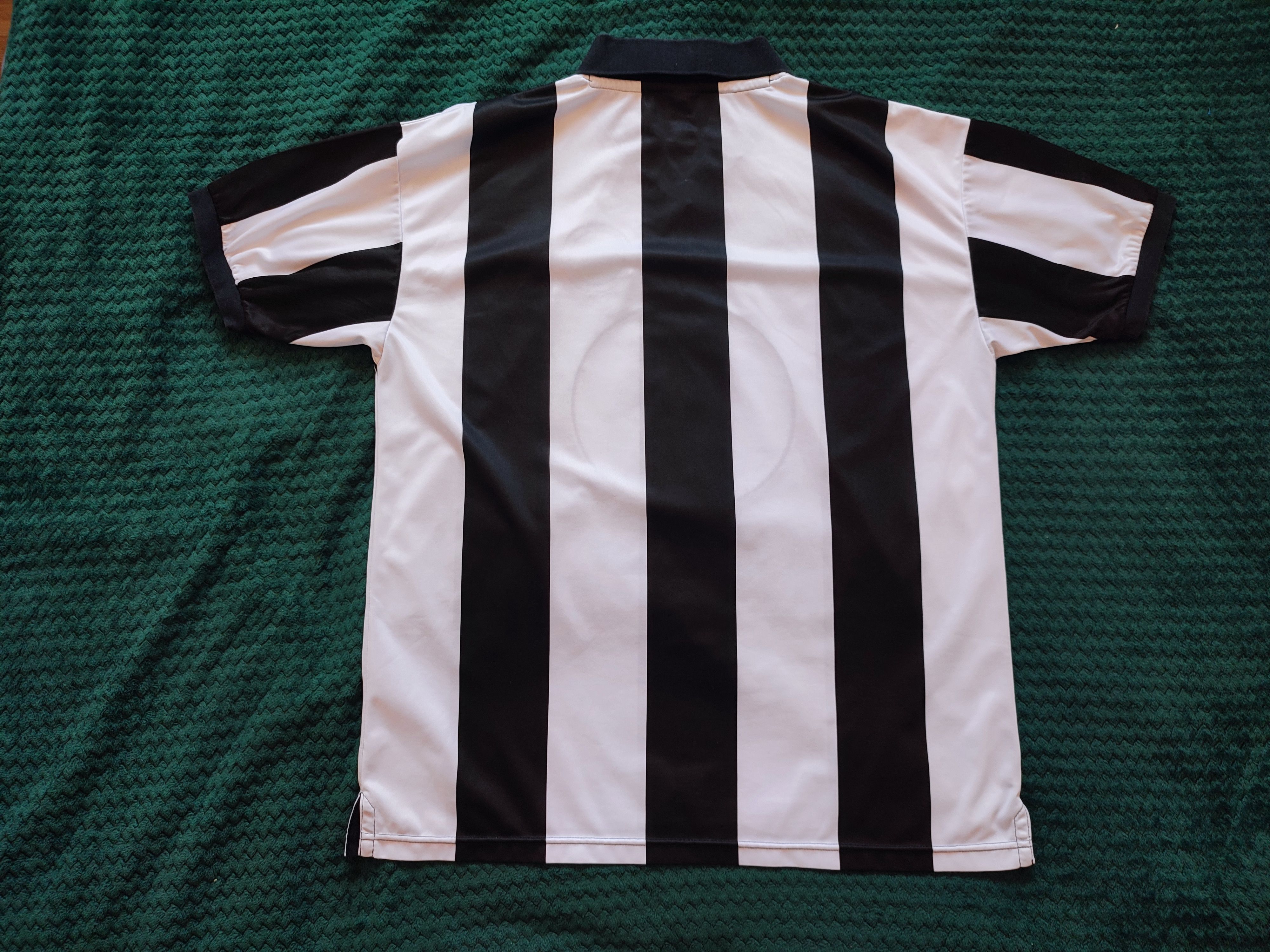 Other Newcastle Score Draw 1982 Vintage Retro Soccer Jersey Size US XL / EU 56 / 4 - 5 Thumbnail
