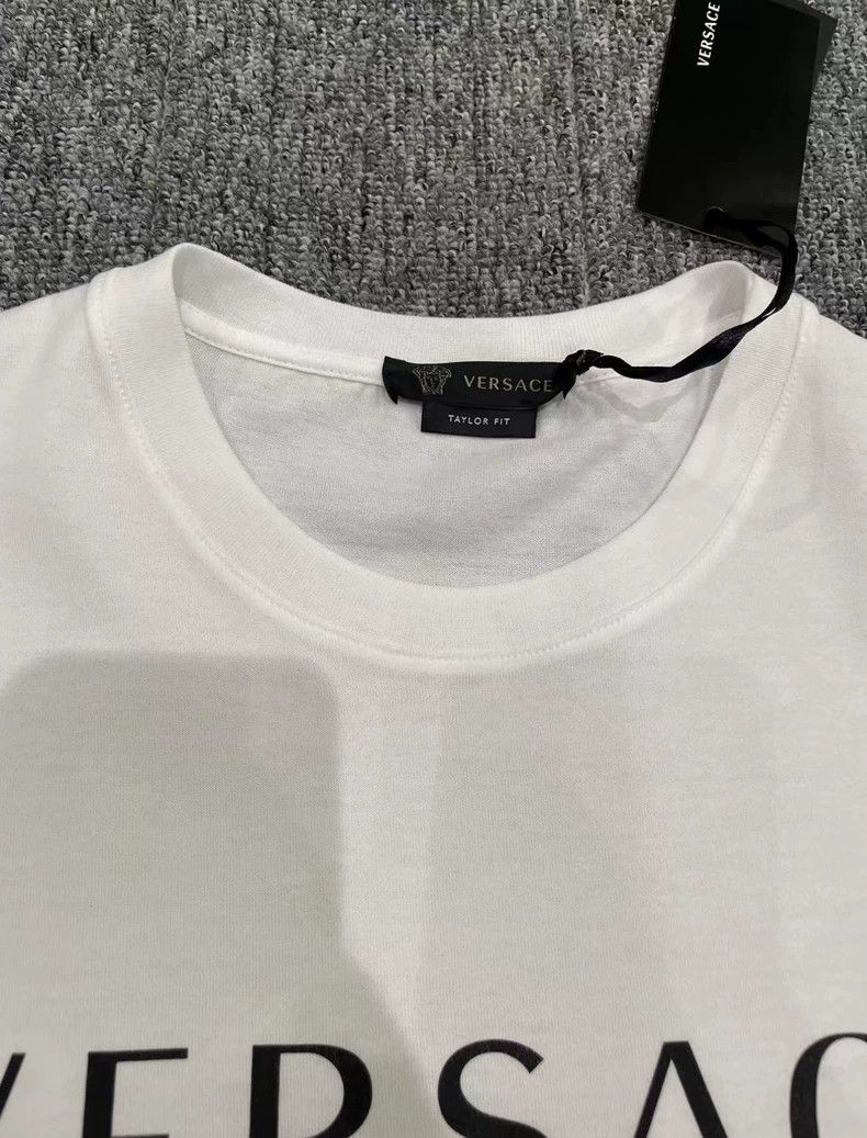 Versace Versace Round neck short-sleeved T-shirt Size US S / EU 44-46 / 1 - 2 Thumbnail