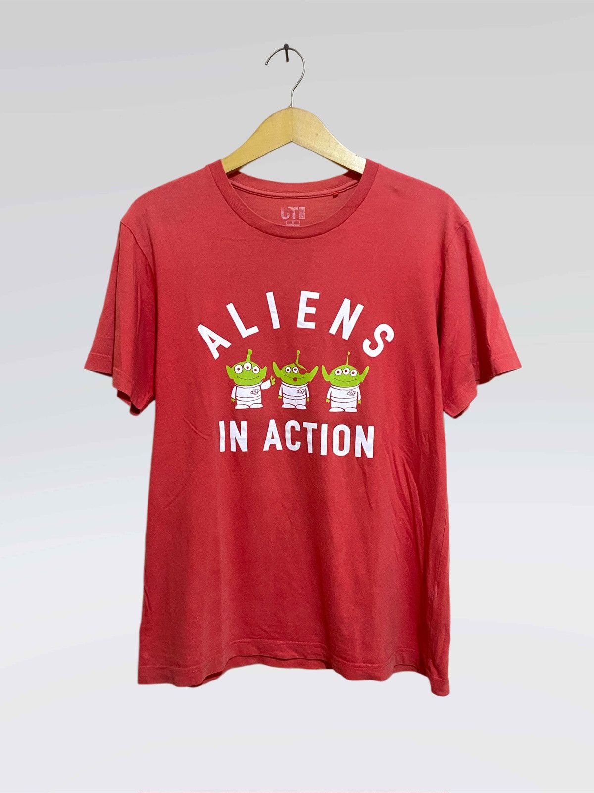 Uniqlo T-shirt Uniqlo x Disney Pixar Size US M / EU 48-50 / 2 - 1 Thumbnail