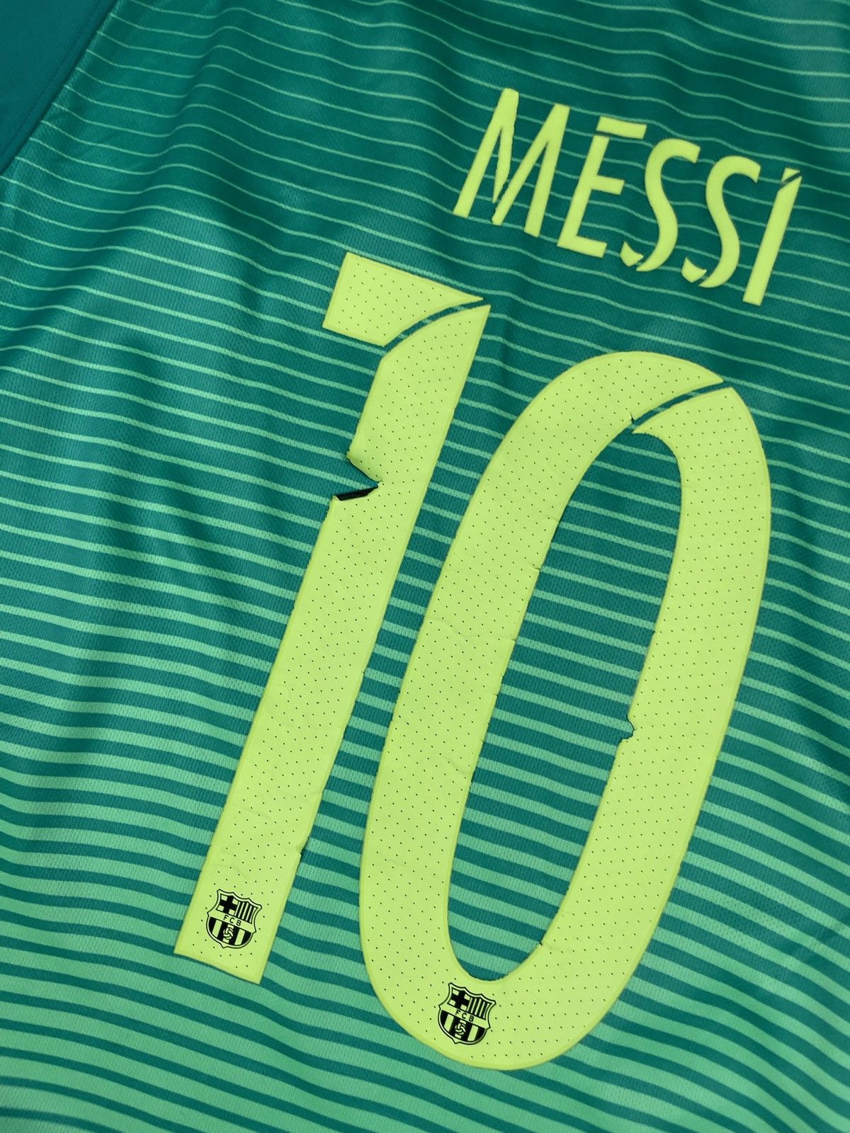 Vintage Vintage 10 messi soccer tee rare size L Size US L / EU 52-54 / 3 - 6 Thumbnail