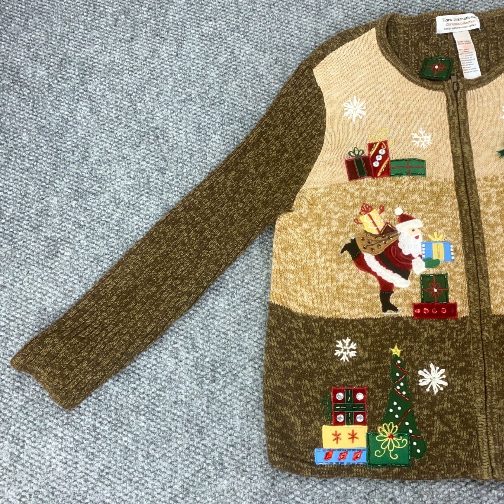 Vintage VINTAGE Tiara International Womens Sweater Cardigan XL Brown Christmas Holiday Santa Claus 3D Button Full Zip Knit Reg/Regular Women's Size XL / US 12-14 / IT 48-50 - 3 Thumbnail