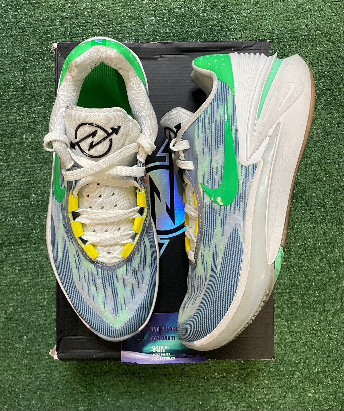 Nike Nike Zoom Gt cut 2 leche blue green glow size 9men/10.5women Size US 9 / EU 42 - 1 Thumbnail