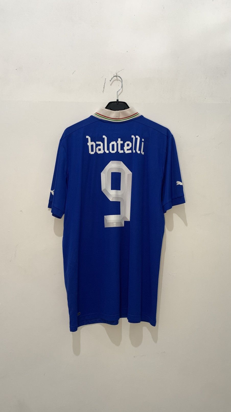 Puma Italy Home 2012 Soccer Jersey Vintage Size US XL / EU 56 / 4 - 2 Thumbnail