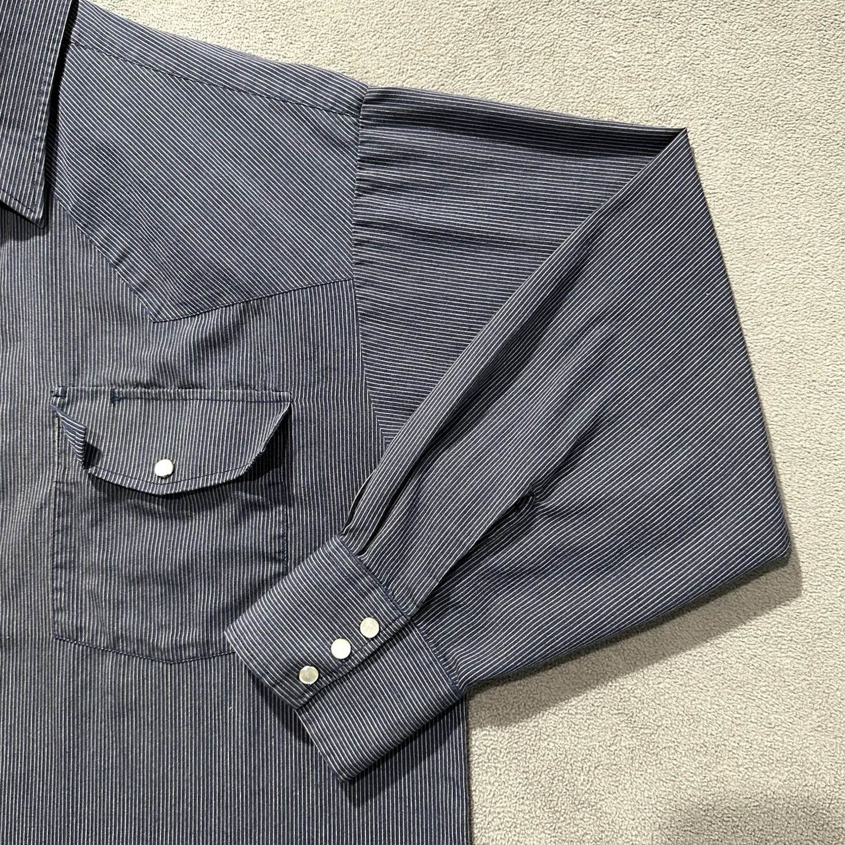 Vintage VINTAGE Outlaw Western Wear Shirt Mens L Blue Striped Pearl Snap Cowboy EUC Size US L / EU 52-54 / 3 - 7 Thumbnail