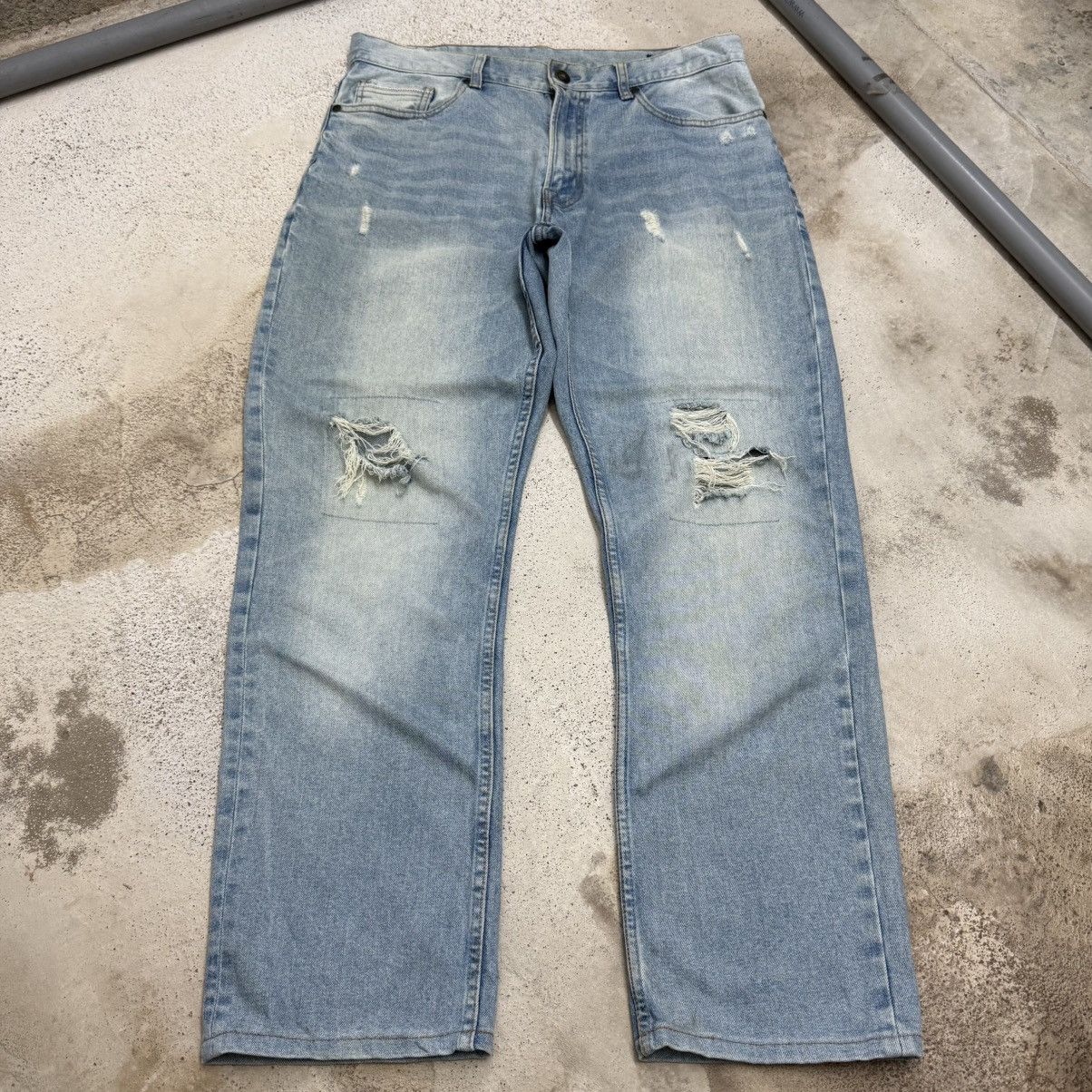 Japanese Brand Navi Distressed Lightwash Denim Pants Size US 33 - 3 Thumbnail